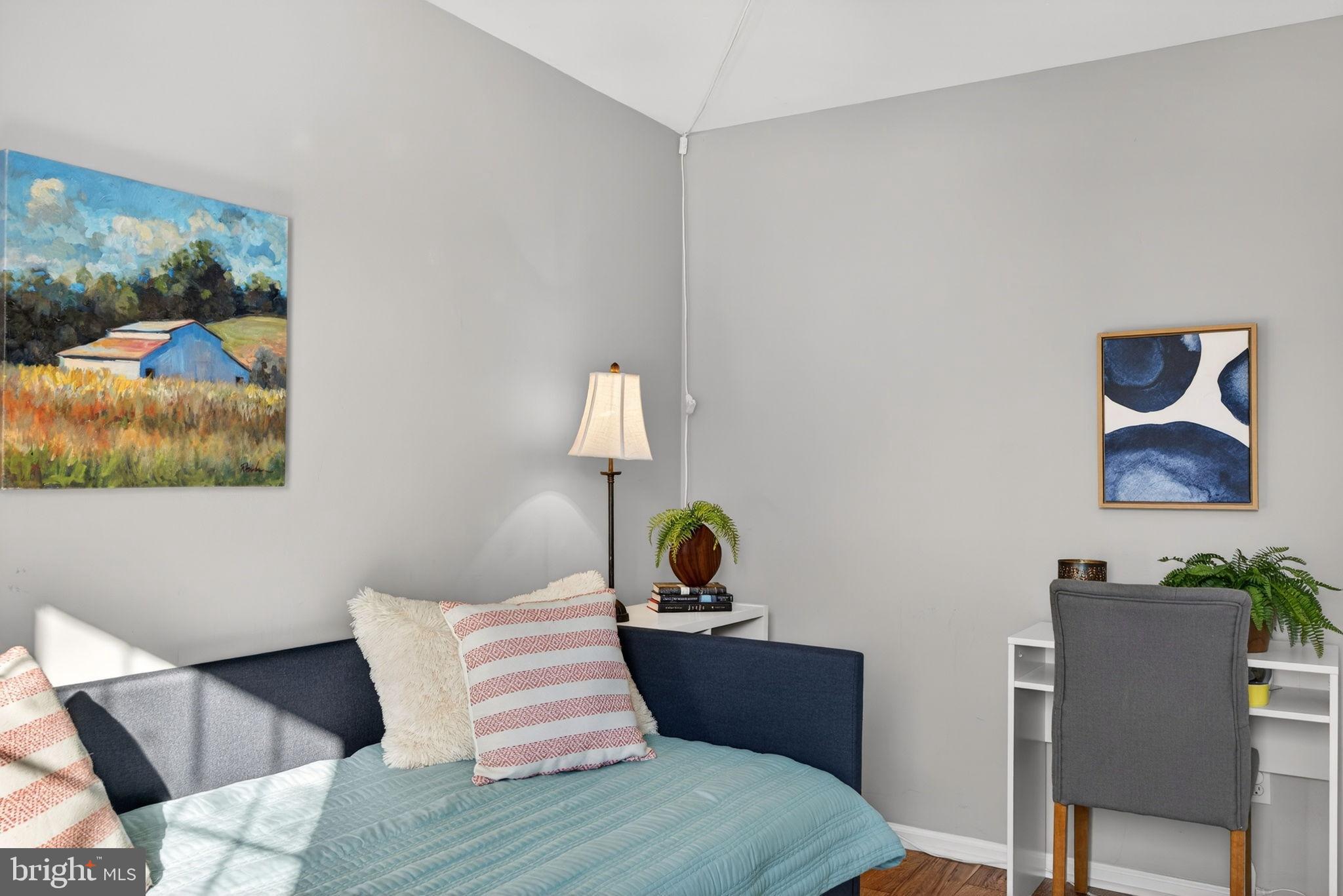 COUNTRY BEND - Residential