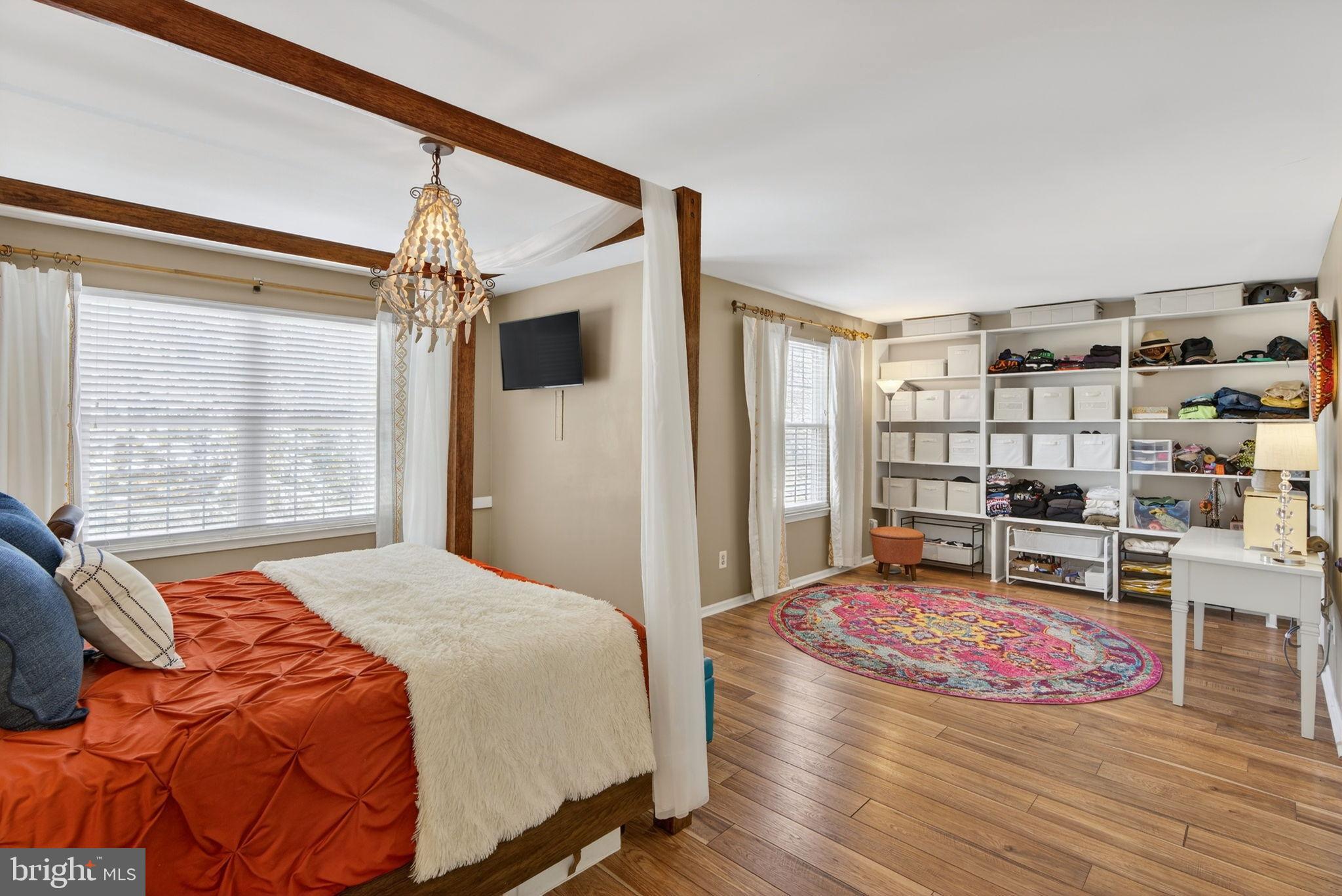 COUNTRY BEND - Residential