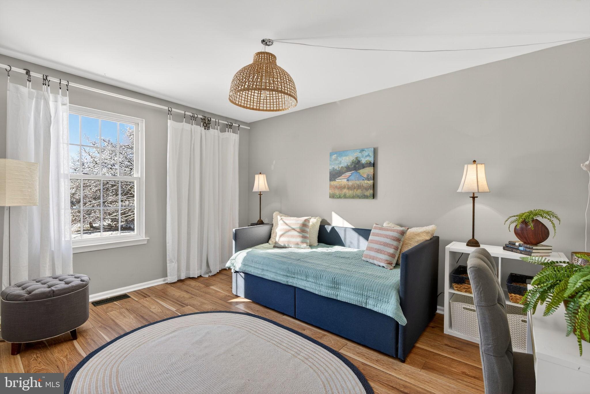 COUNTRY BEND - Residential