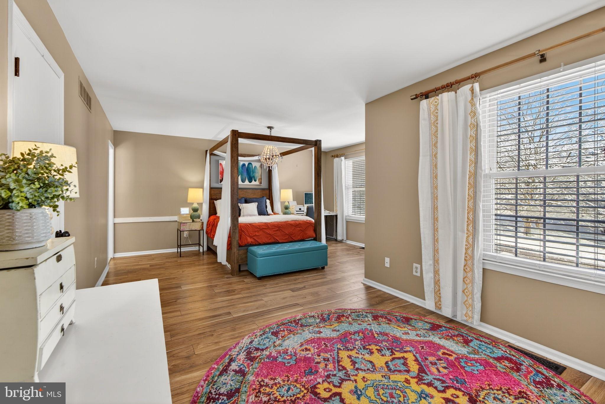 COUNTRY BEND - Residential