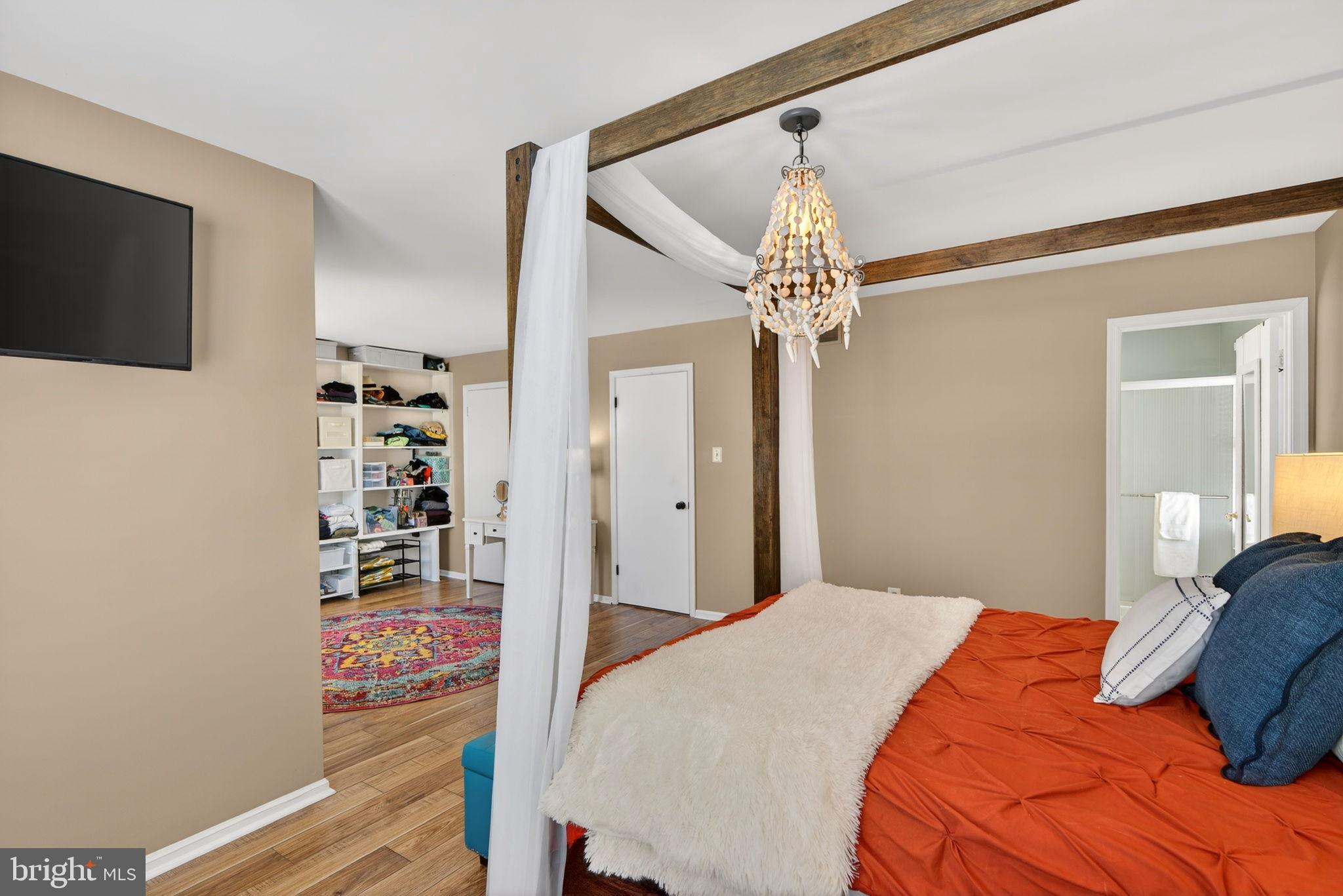 COUNTRY BEND - Residential