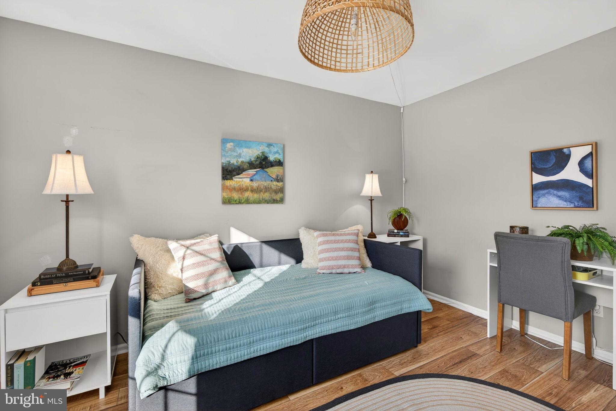 COUNTRY BEND - Residential