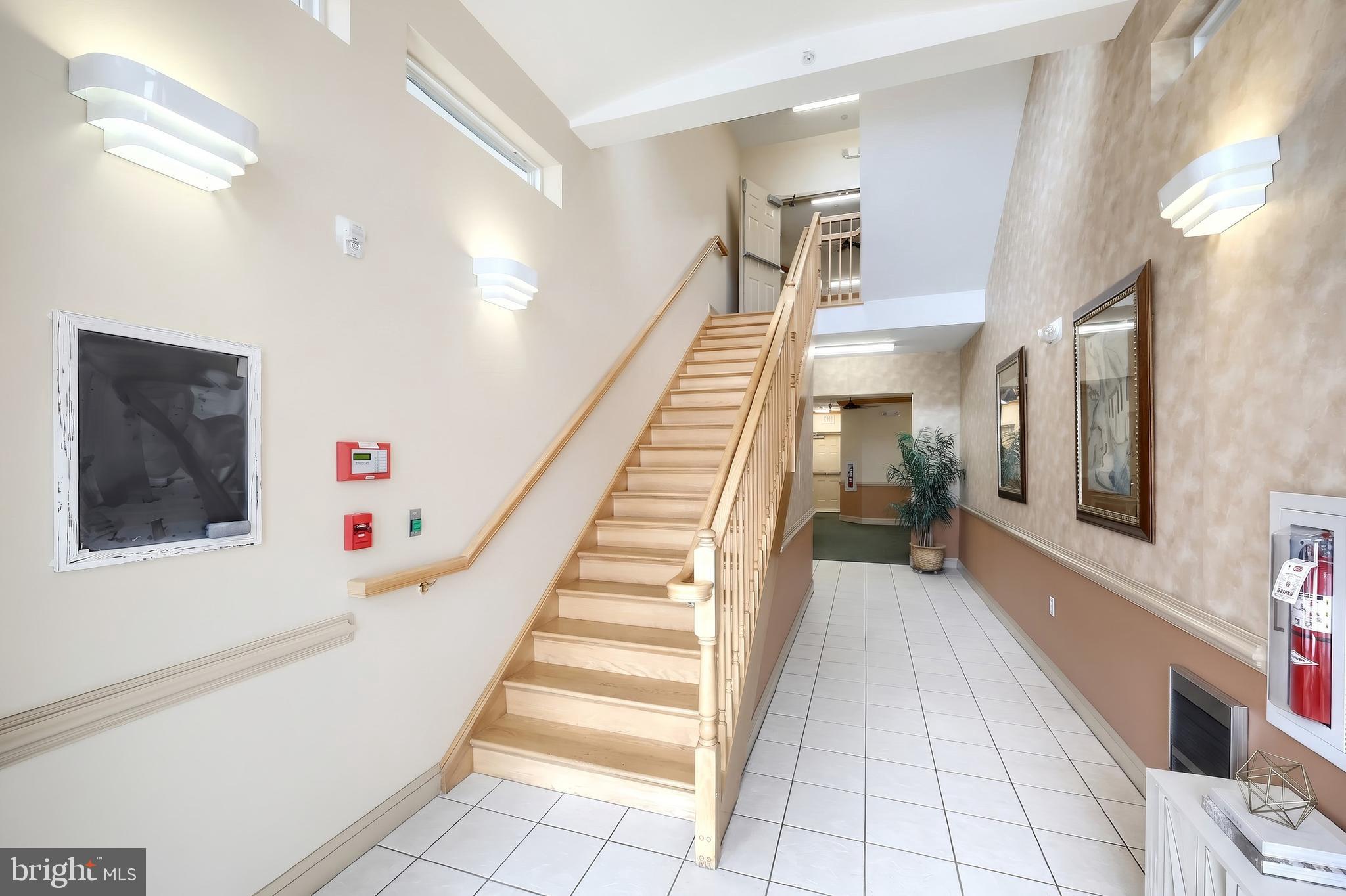 1010 CREST WAY 402