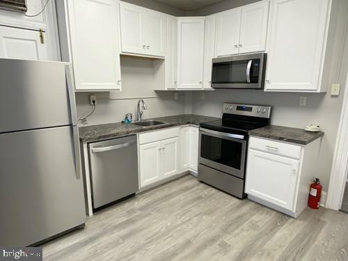 218 E MARKET STREET 2ND FLOOR