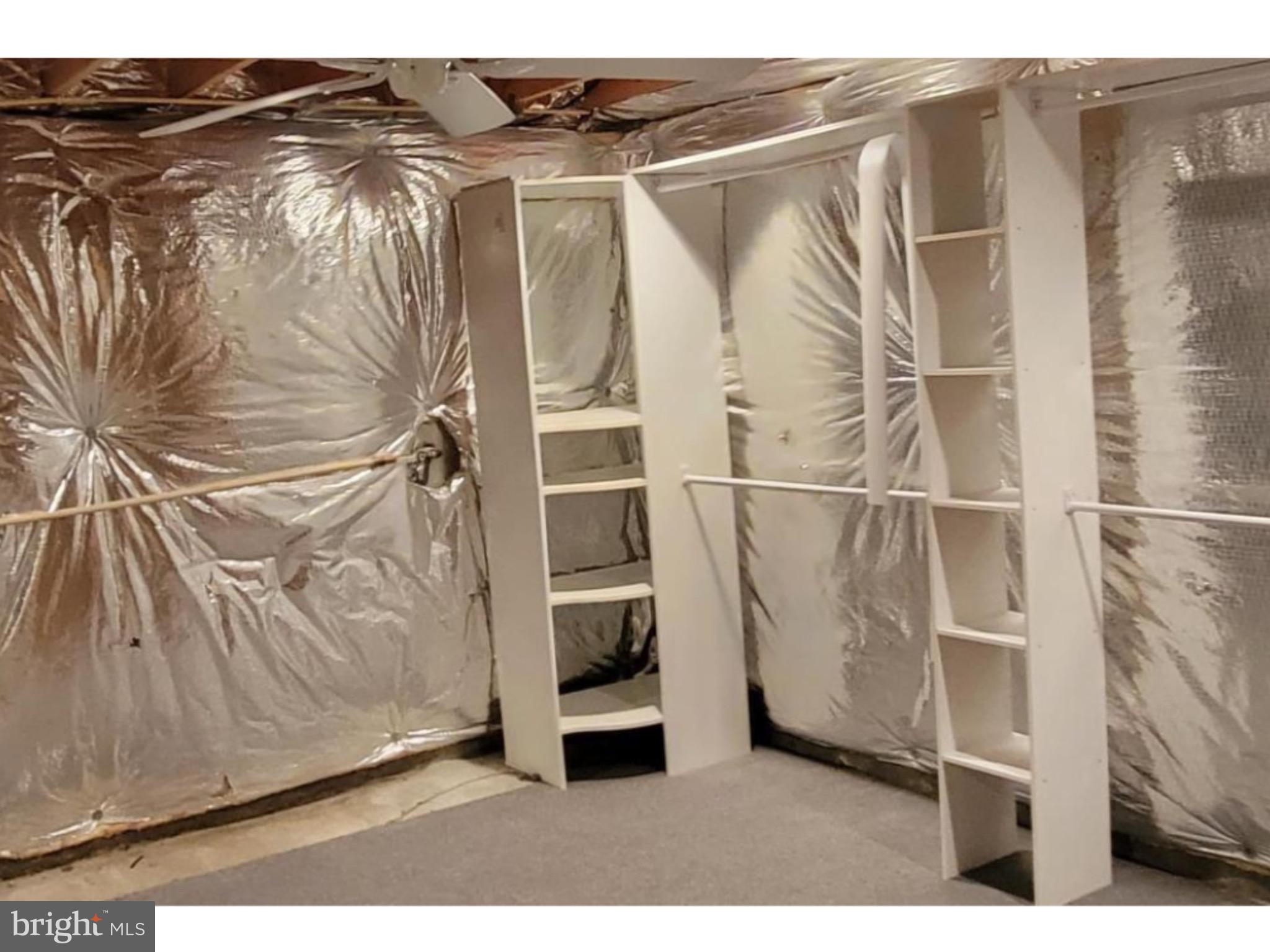 SEVEN OAKS - Residential Lease