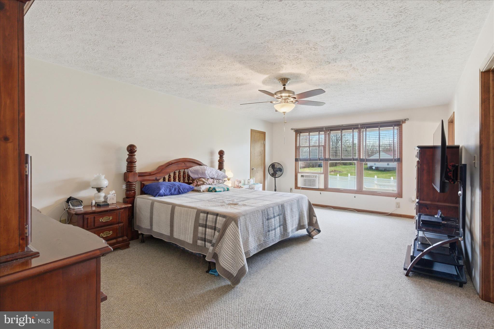 OLDE OAK FARM - Residential