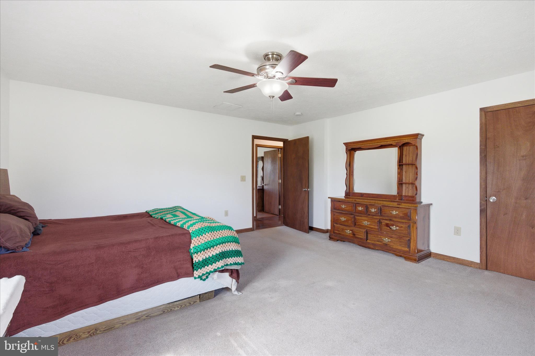 OLDE OAK FARM - Residential