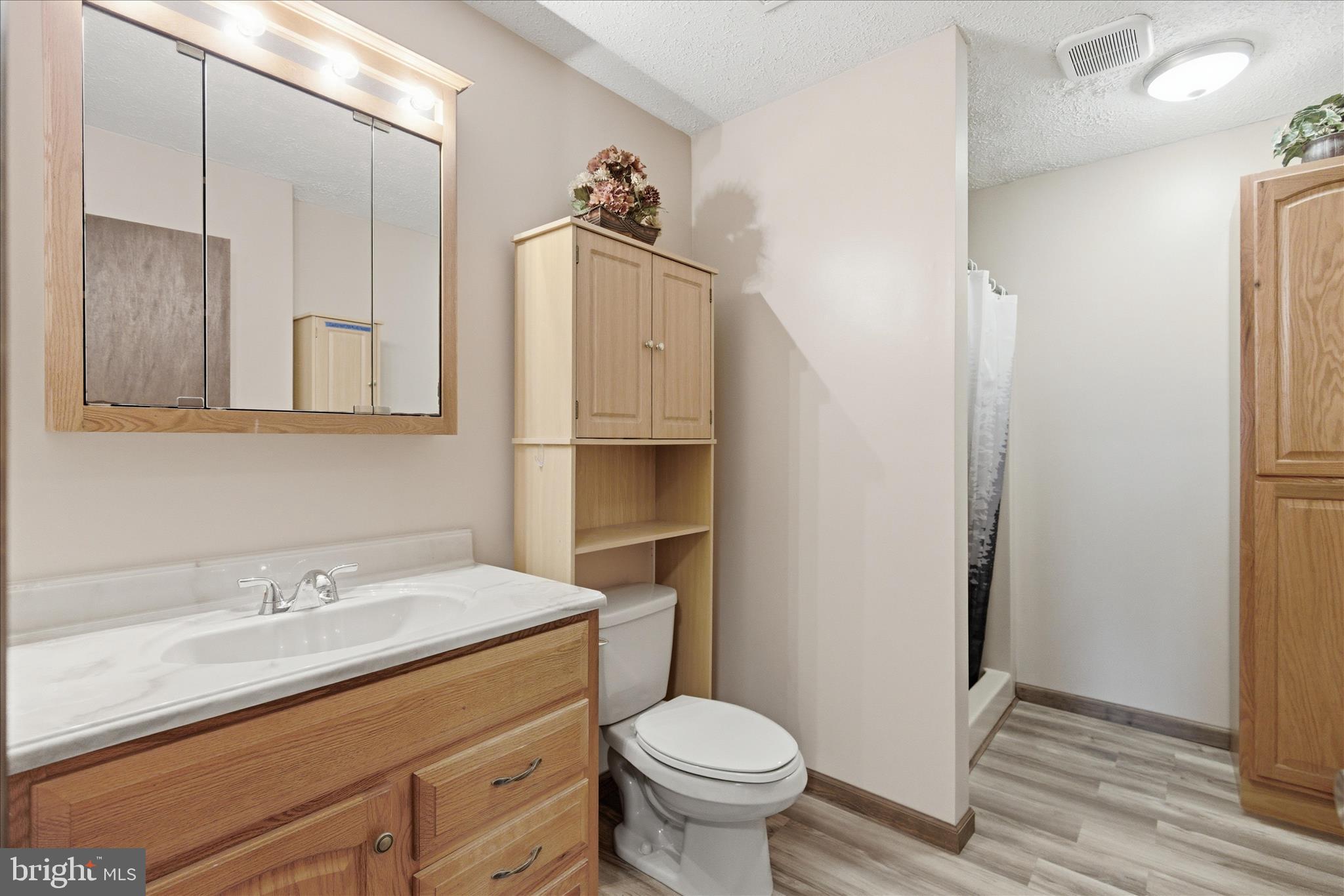 OLDE OAK FARM - Residential