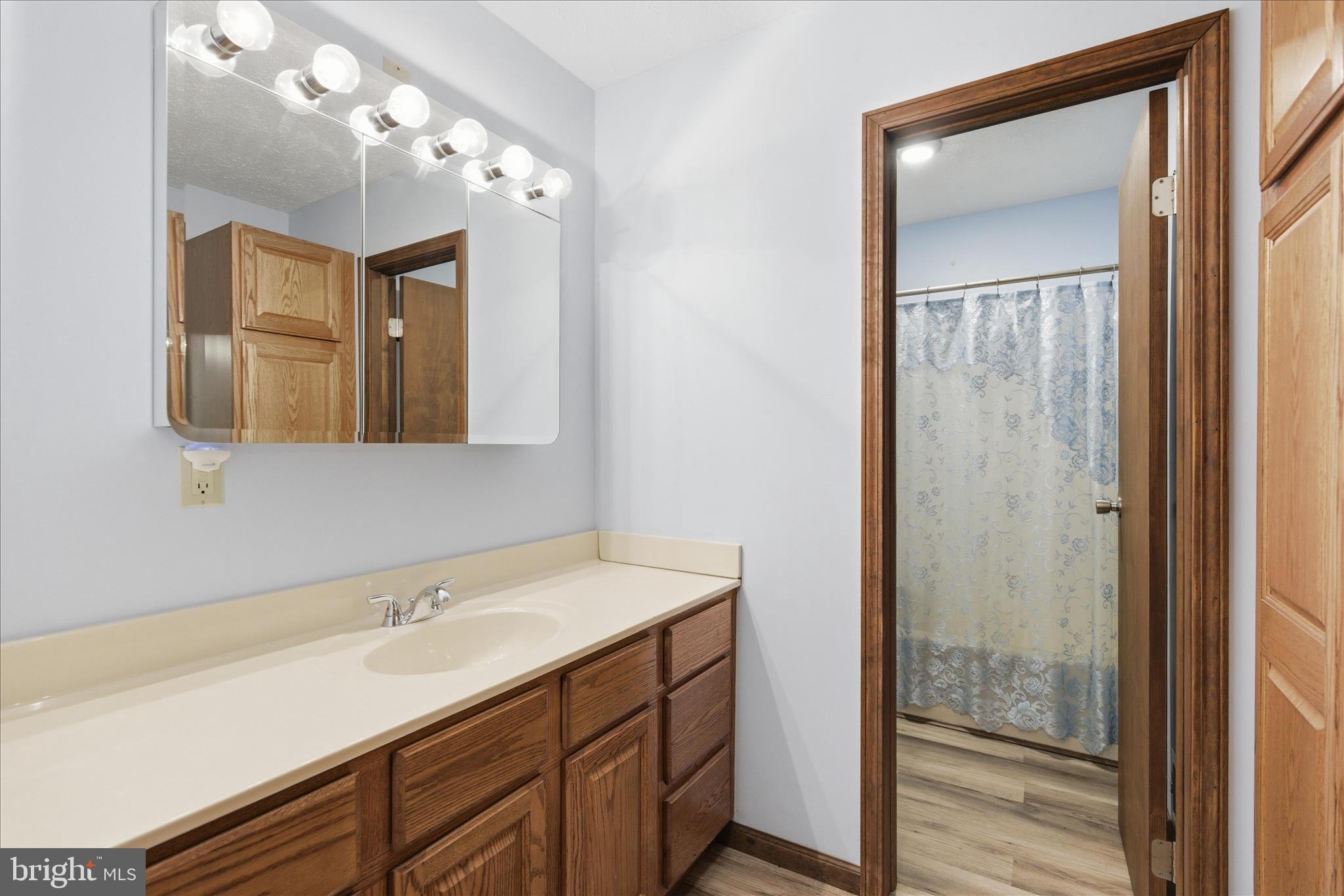 OLDE OAK FARM - Residential