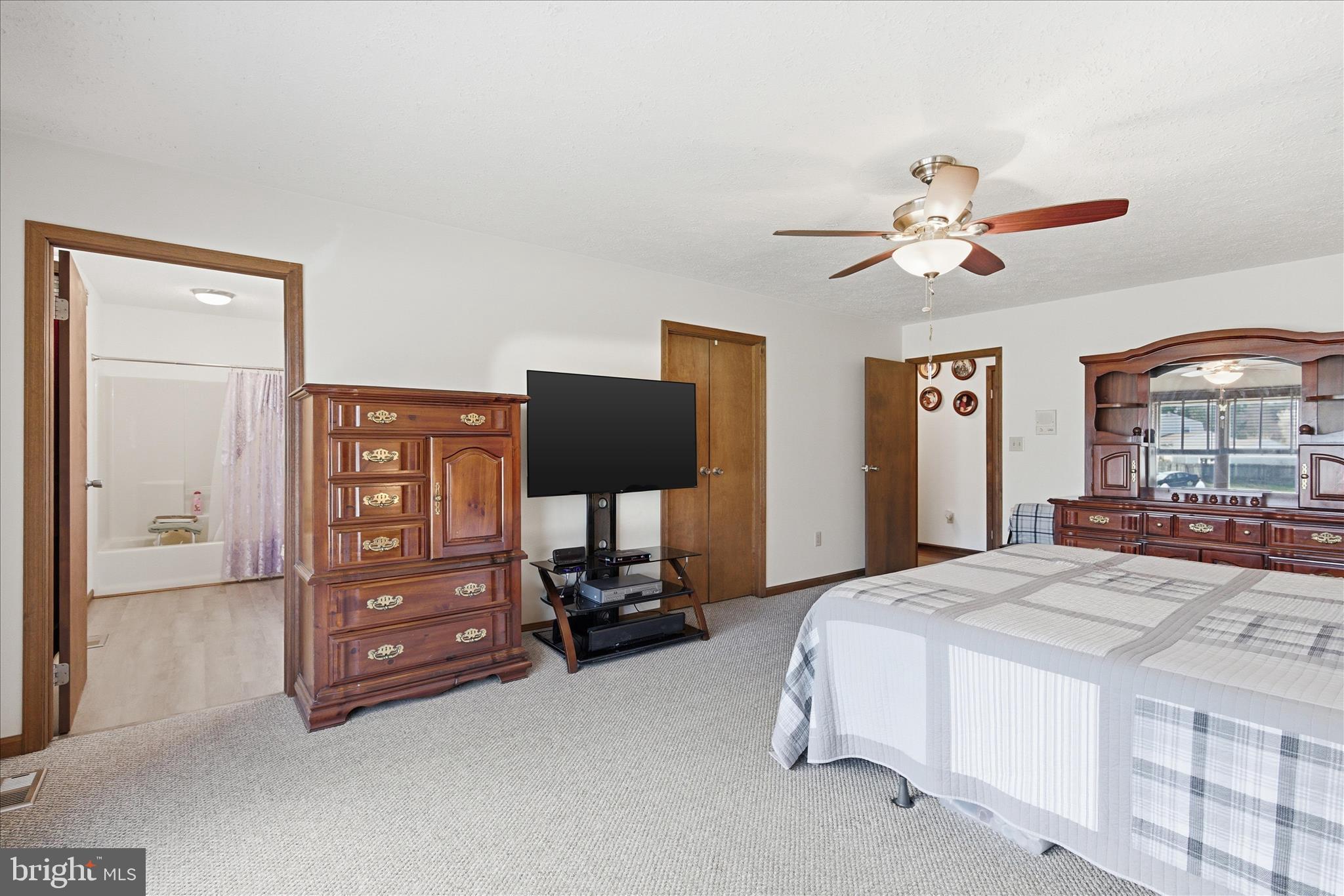 OLDE OAK FARM - Residential