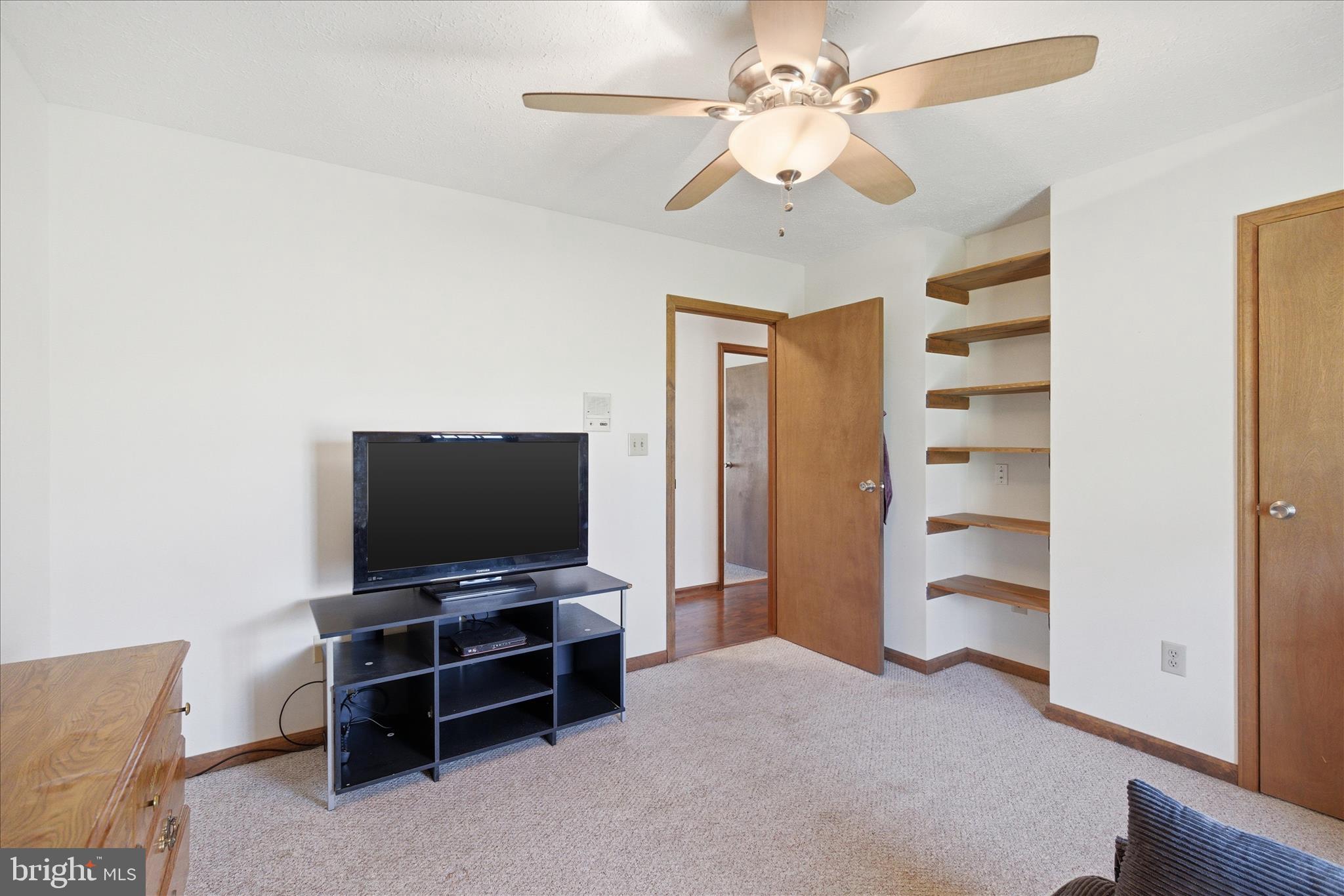 OLDE OAK FARM - Residential