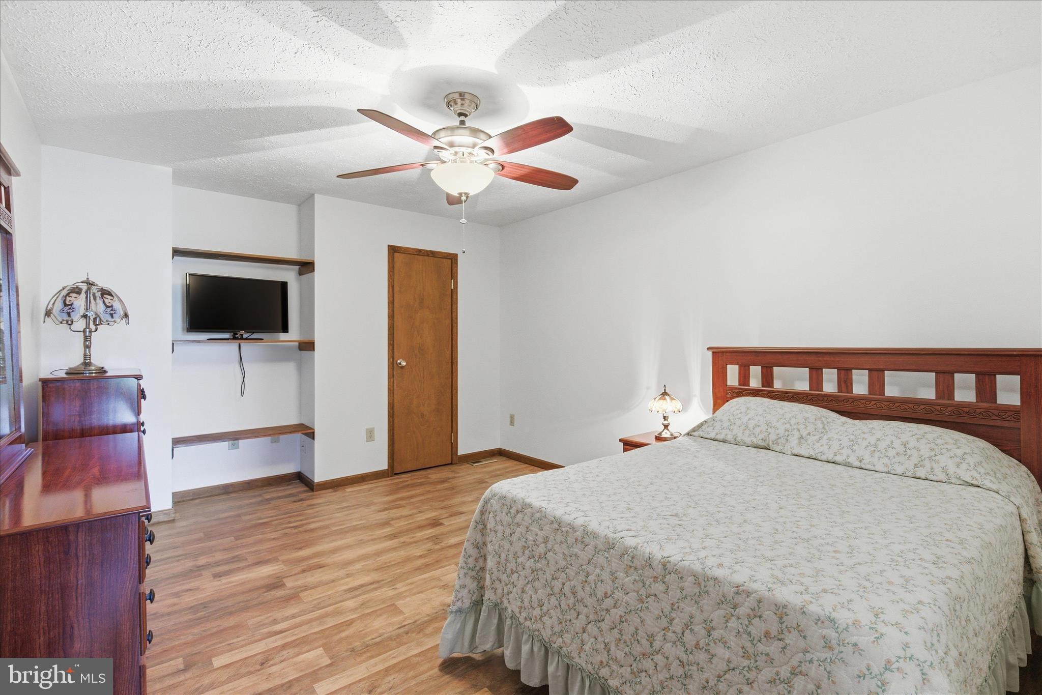 OLDE OAK FARM - Residential