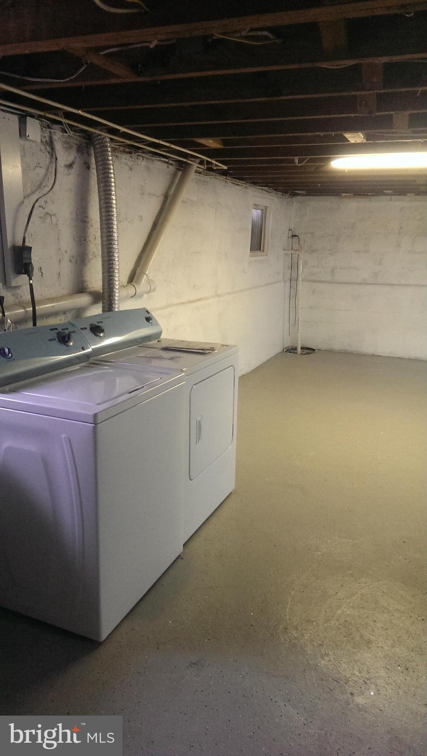 ESSEX - Residential Lease