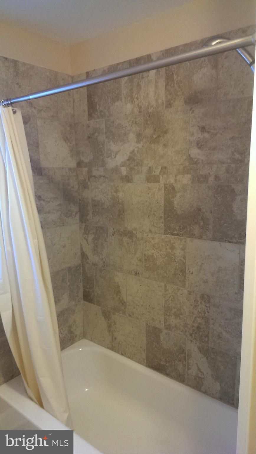 ESSEX - Residential Lease