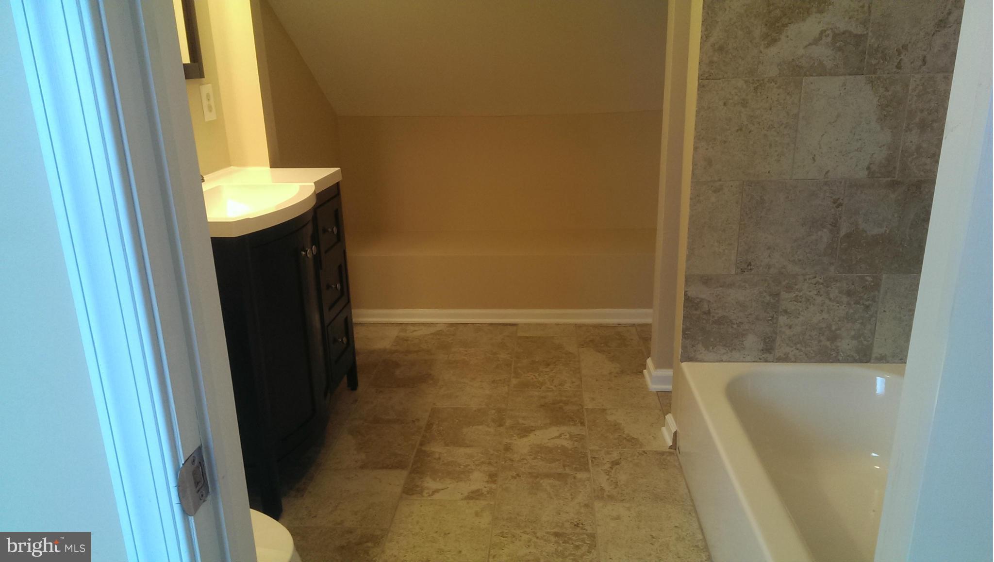 ESSEX - Residential Lease