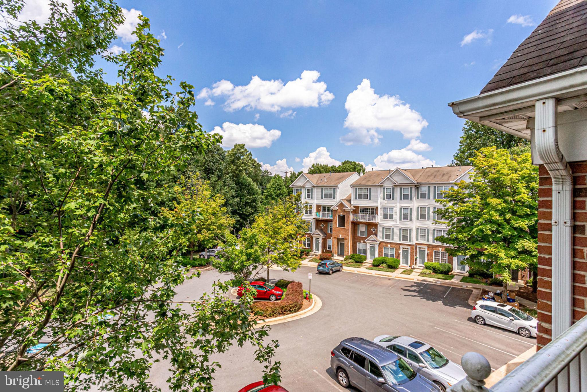 FAIR LAKES - Residential