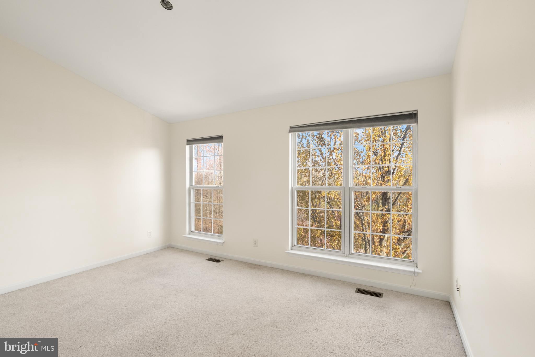 FAIR LAKES - Residential