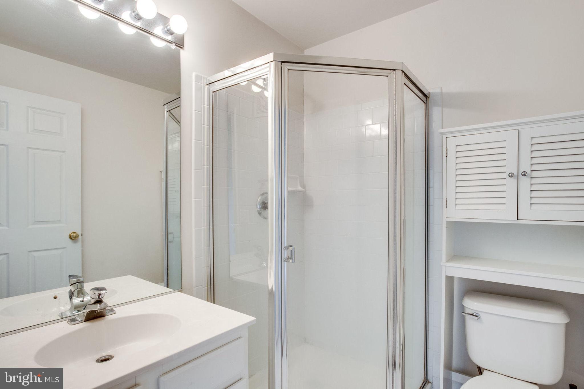 FAIR LAKES - Residential