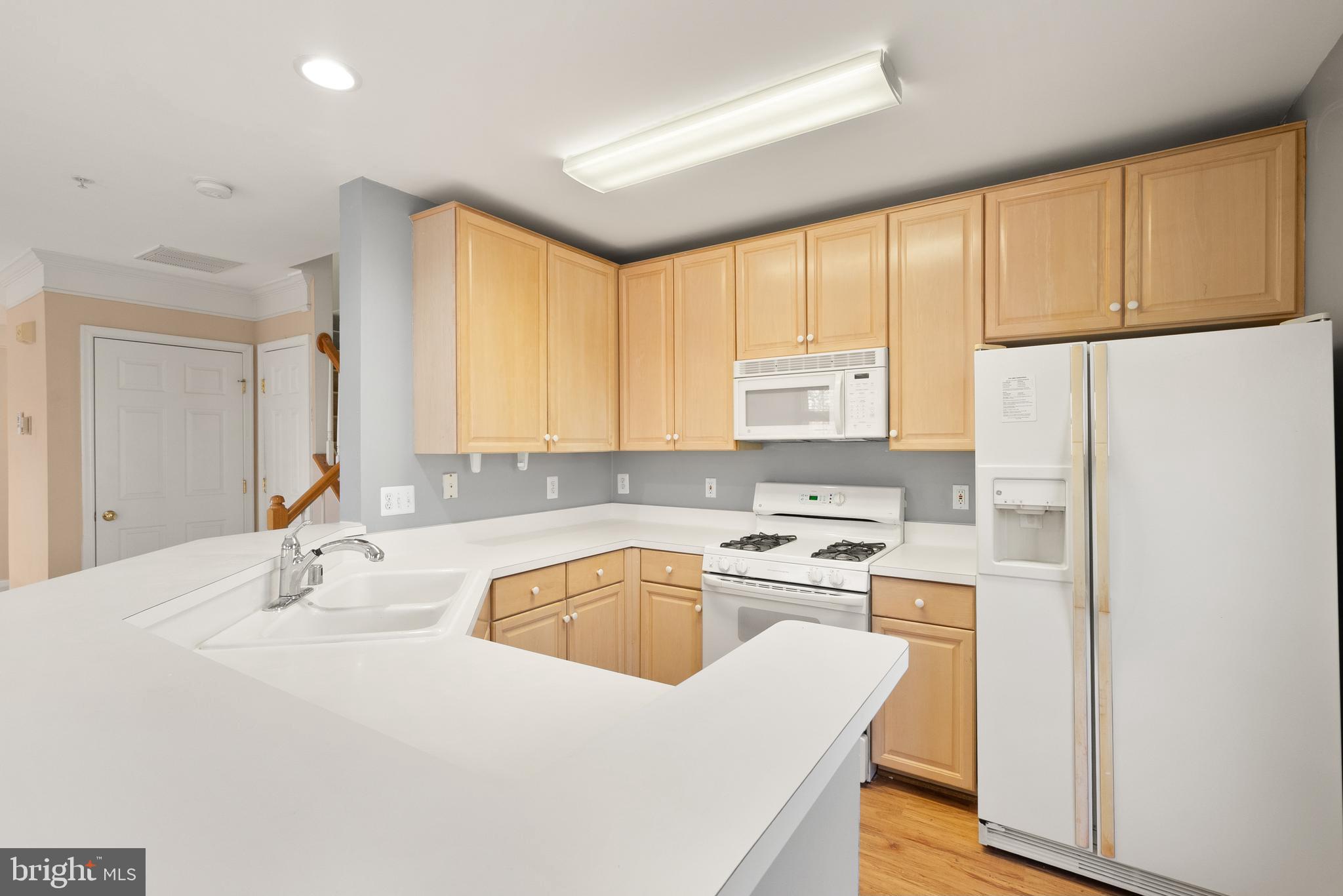 FAIR LAKES - Residential