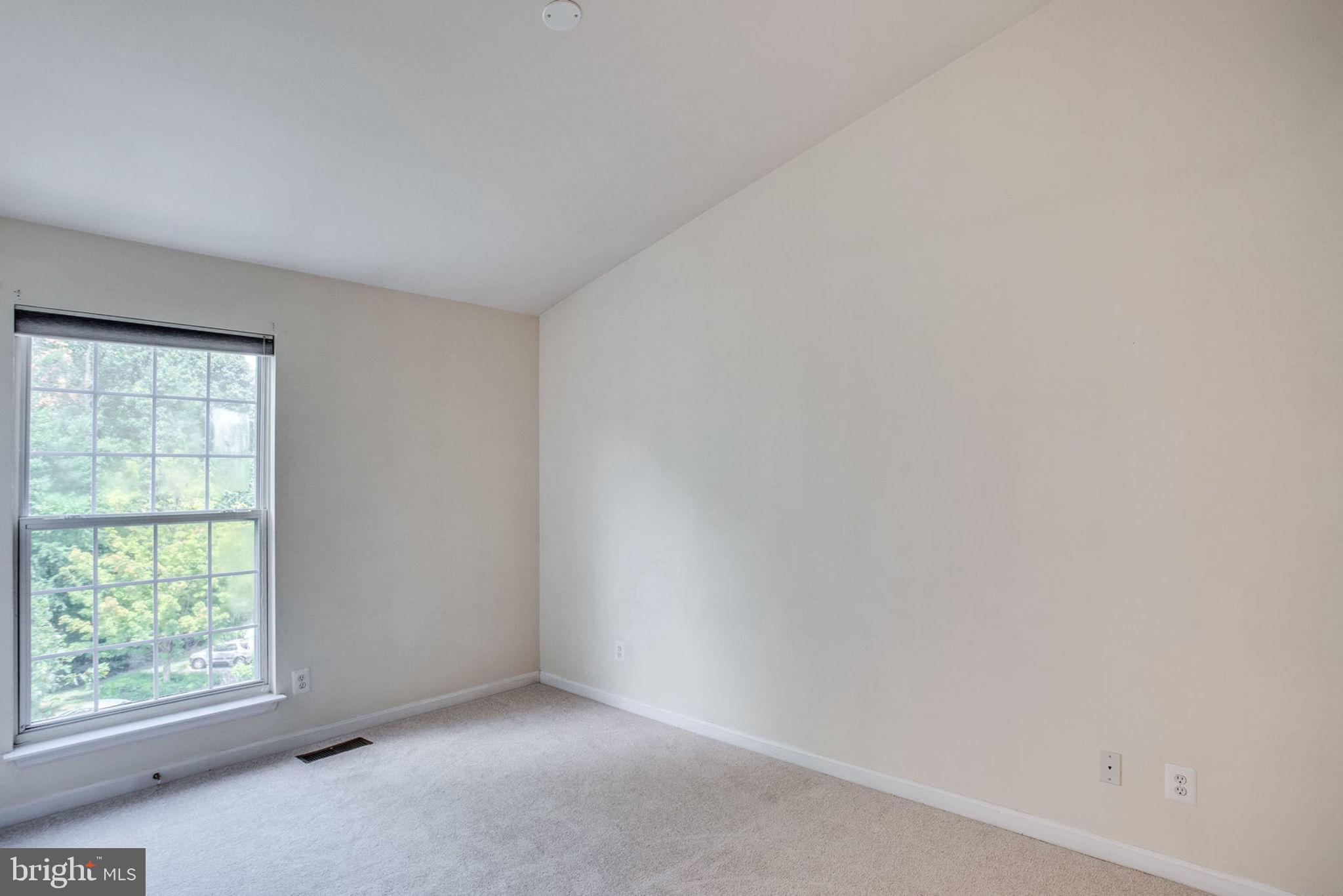 FAIR LAKES - Residential