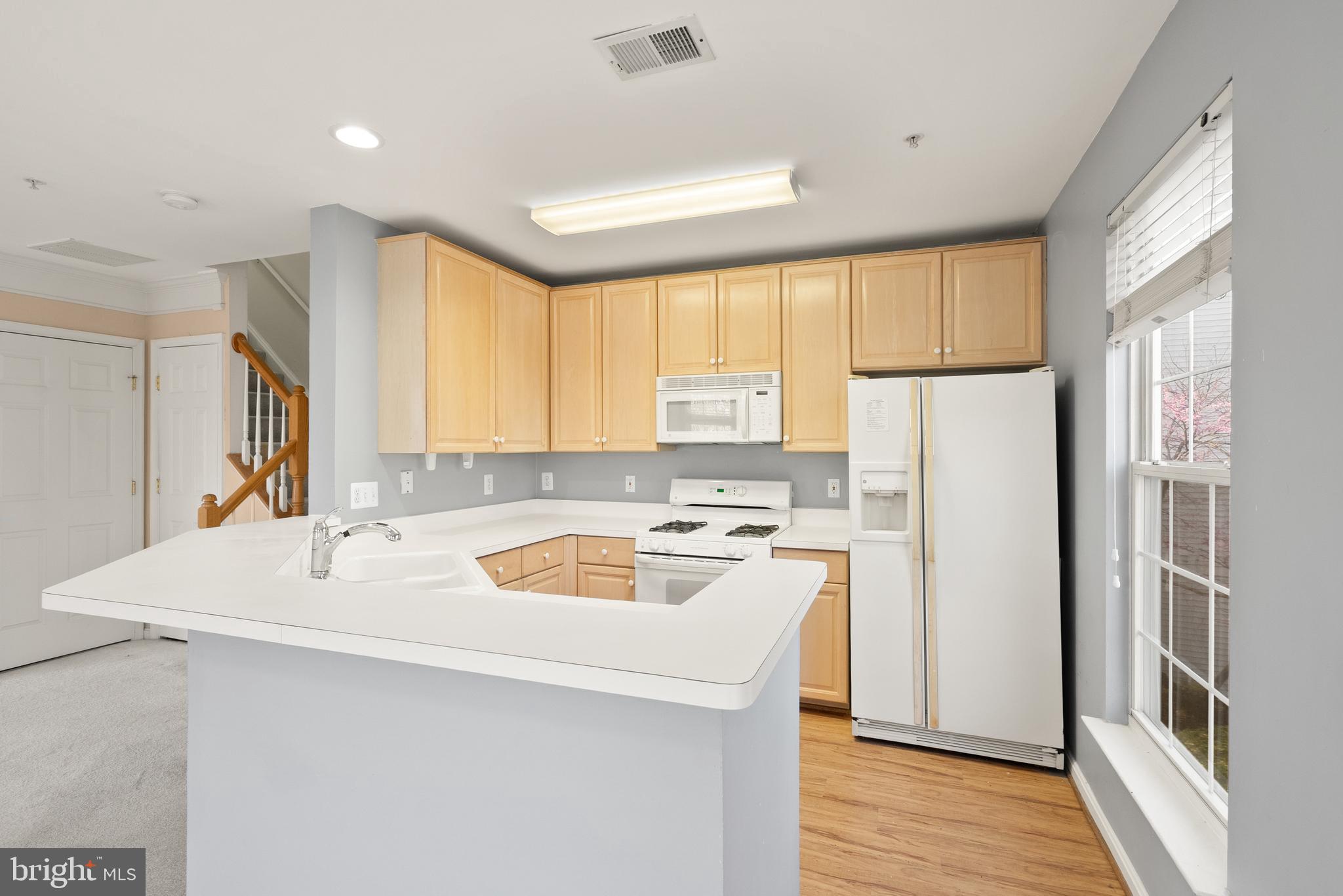 FAIR LAKES - Residential