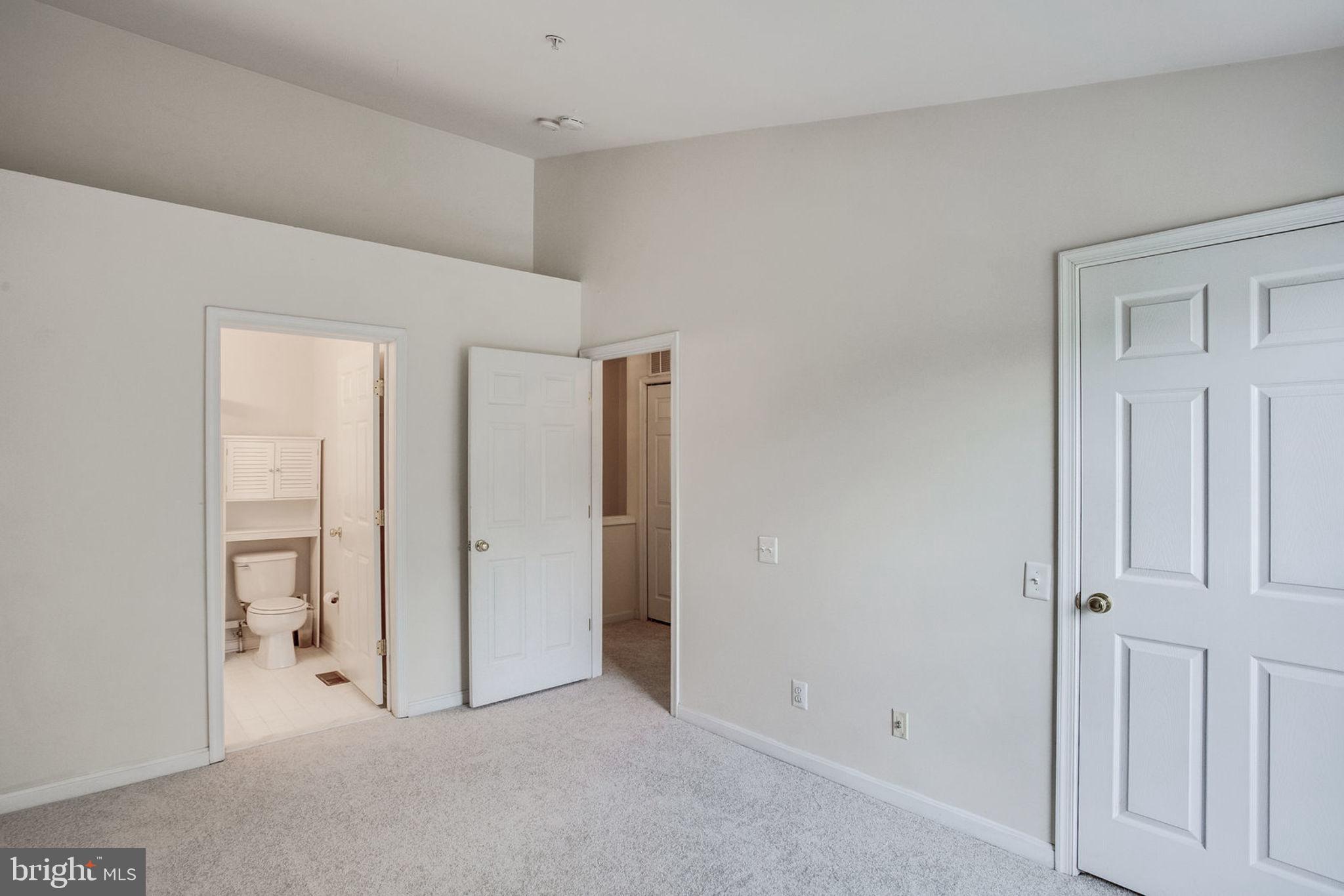 FAIR LAKES - Residential