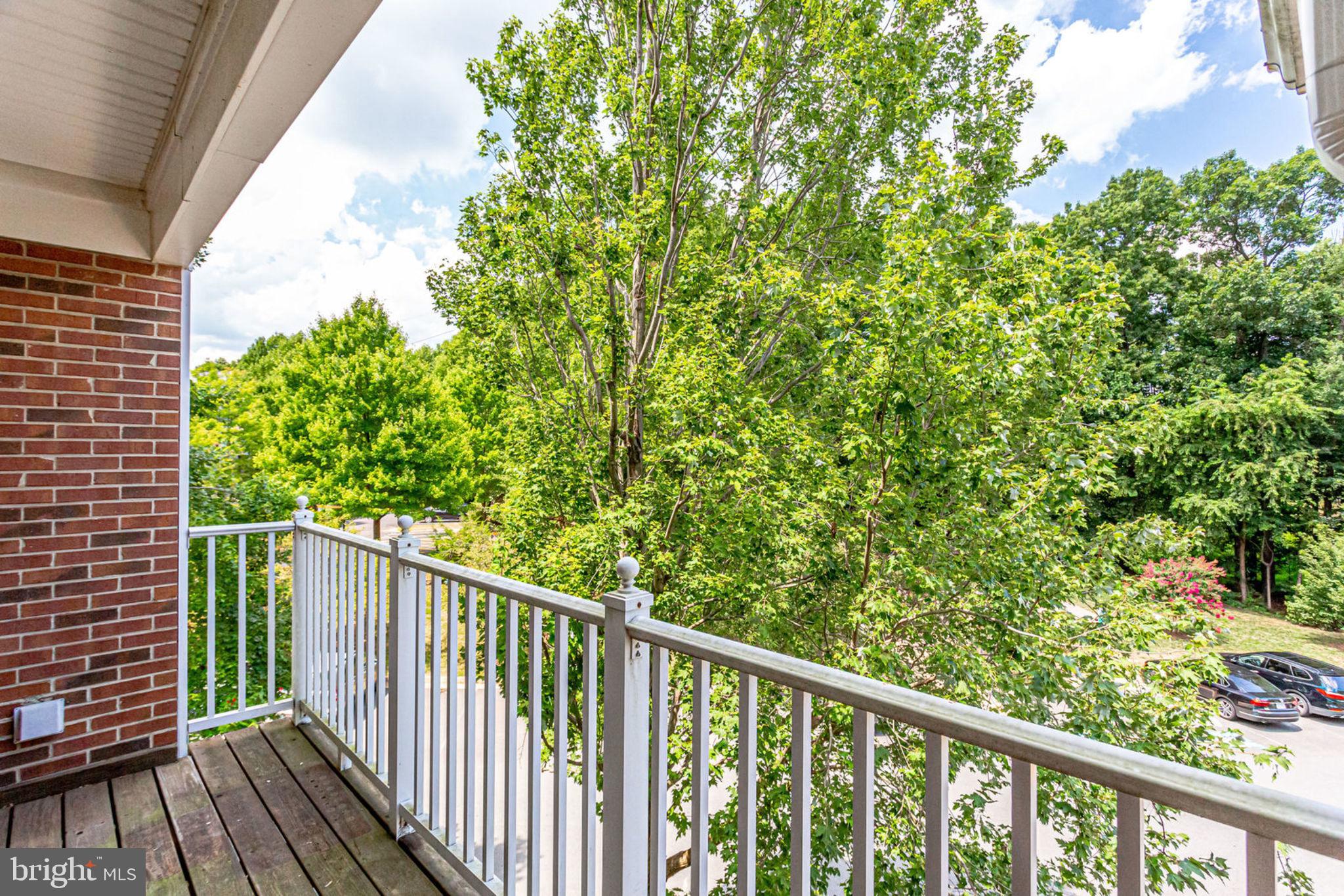 FAIR LAKES - Residential