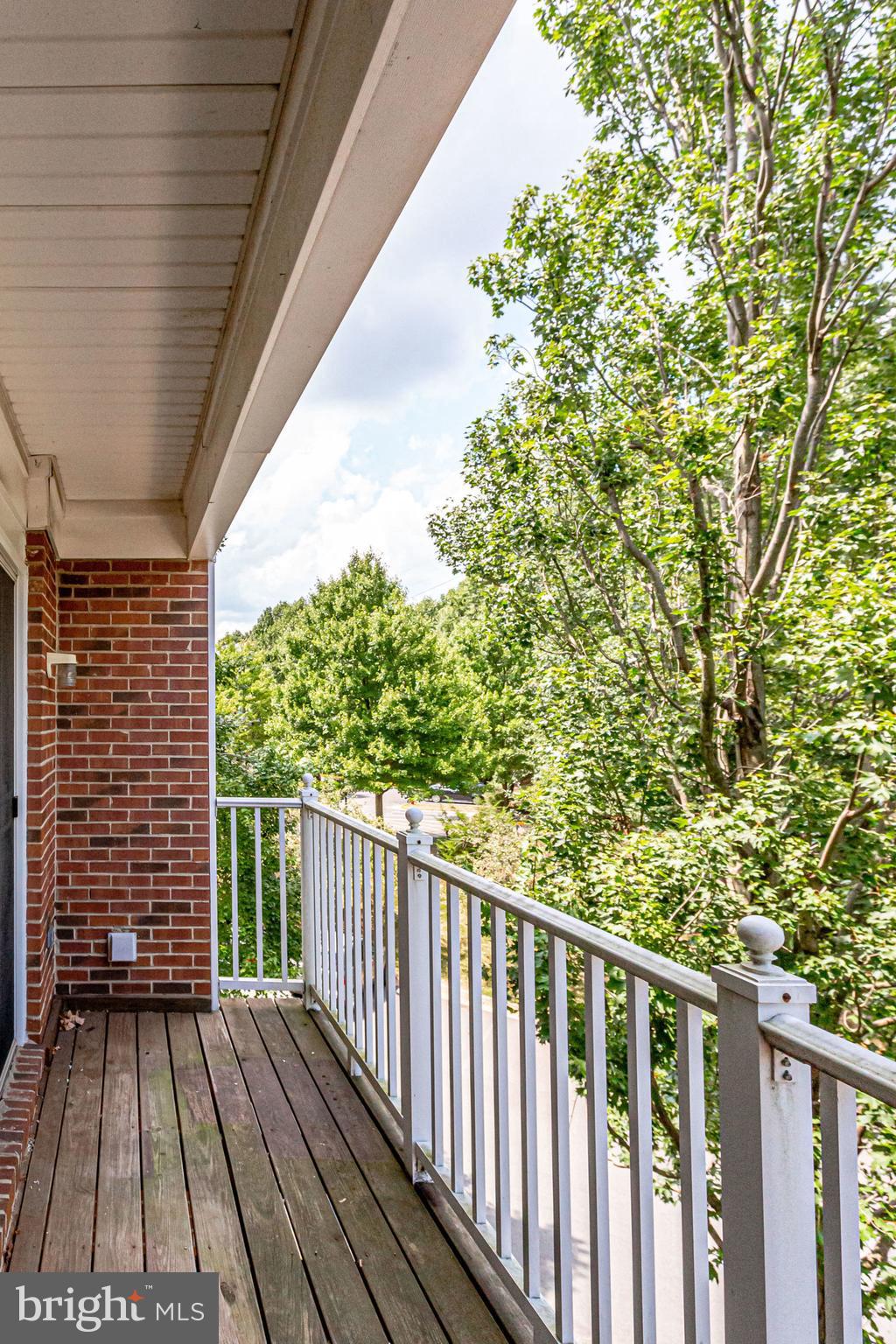 FAIR LAKES - Residential