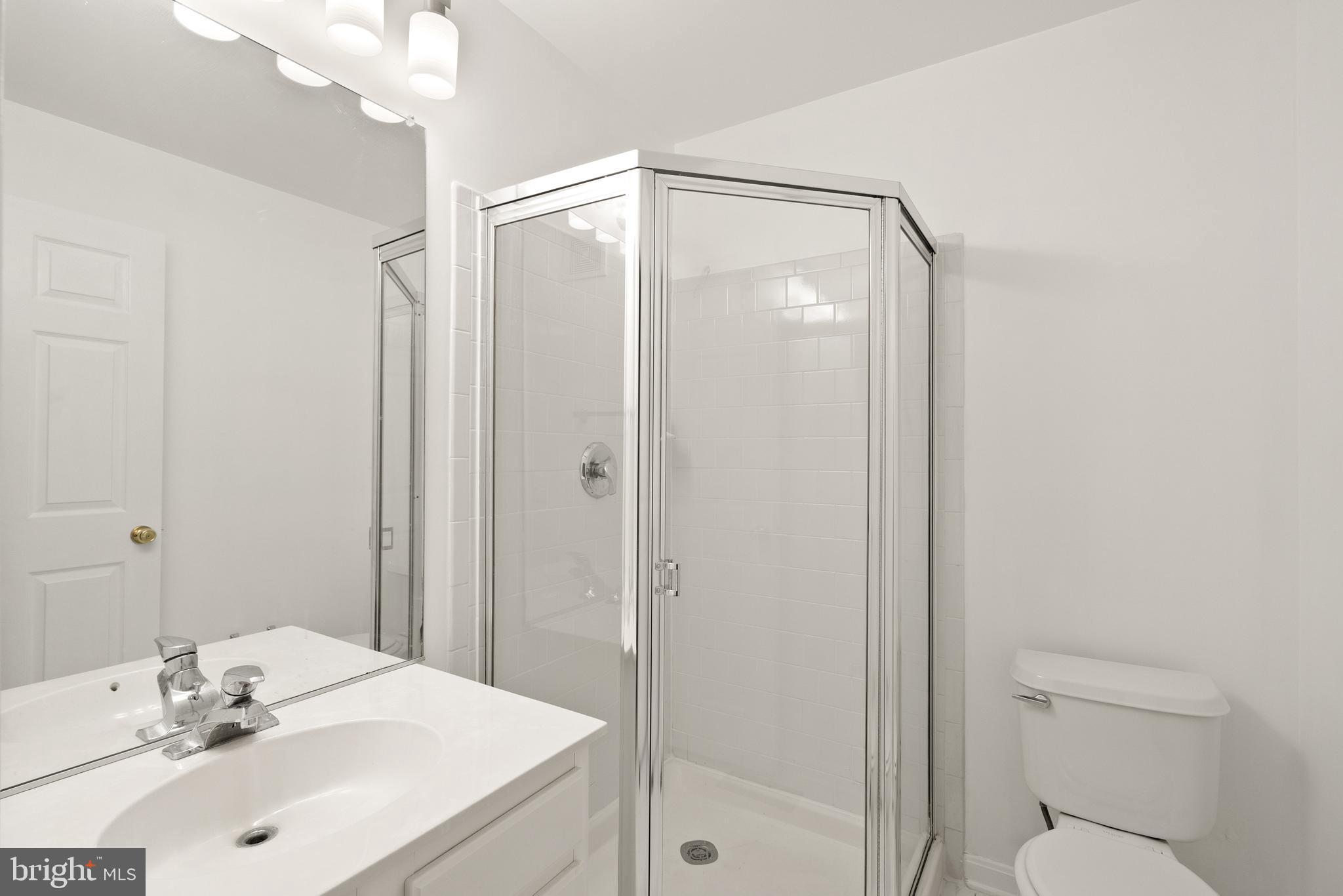 FAIR LAKES - Residential