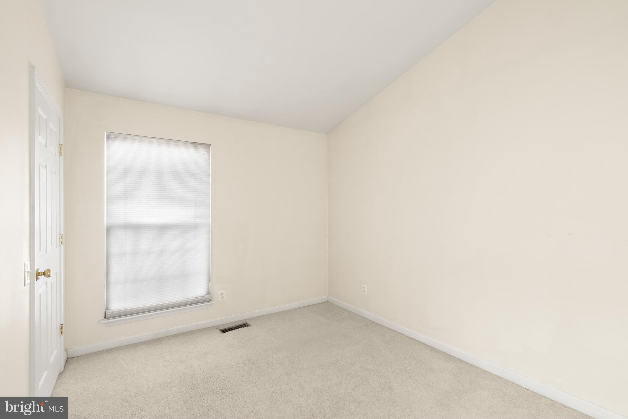 FAIR LAKES - Residential