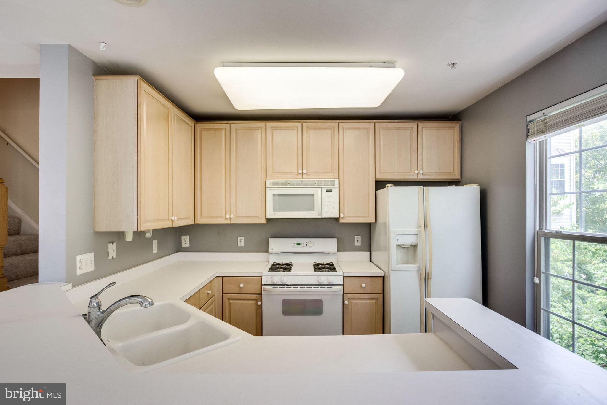 FAIR LAKES - Residential