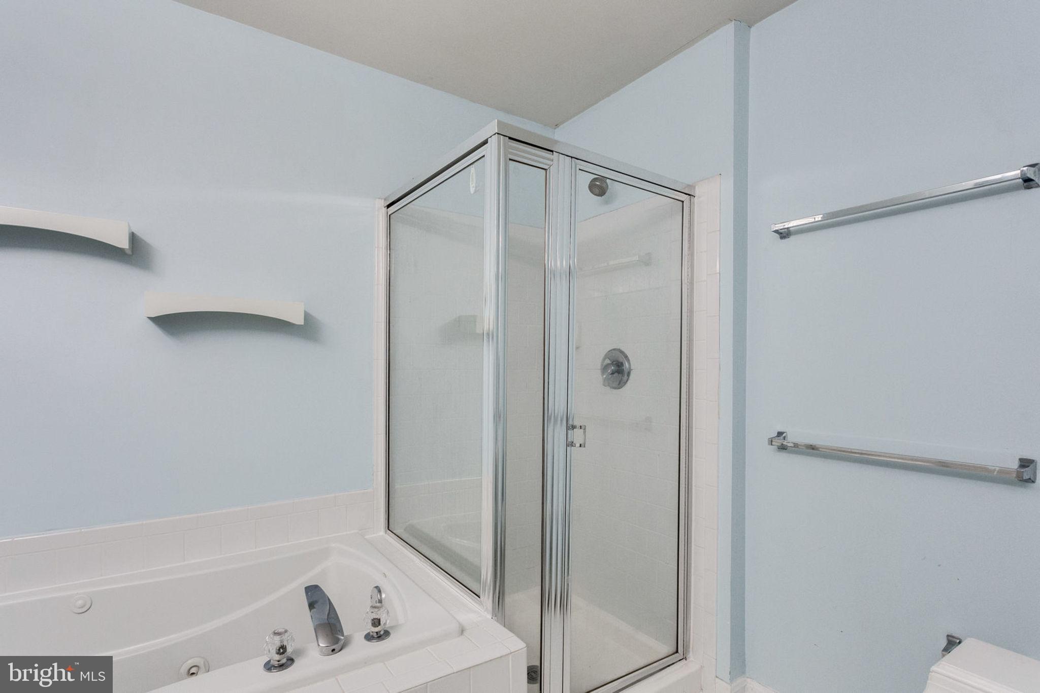 FAIR LAKES - Residential