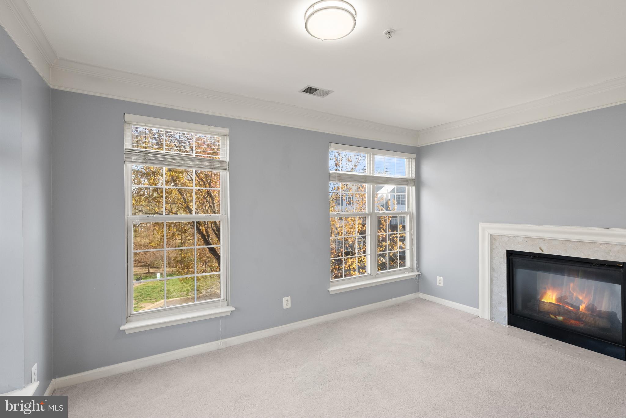 FAIR LAKES - Residential