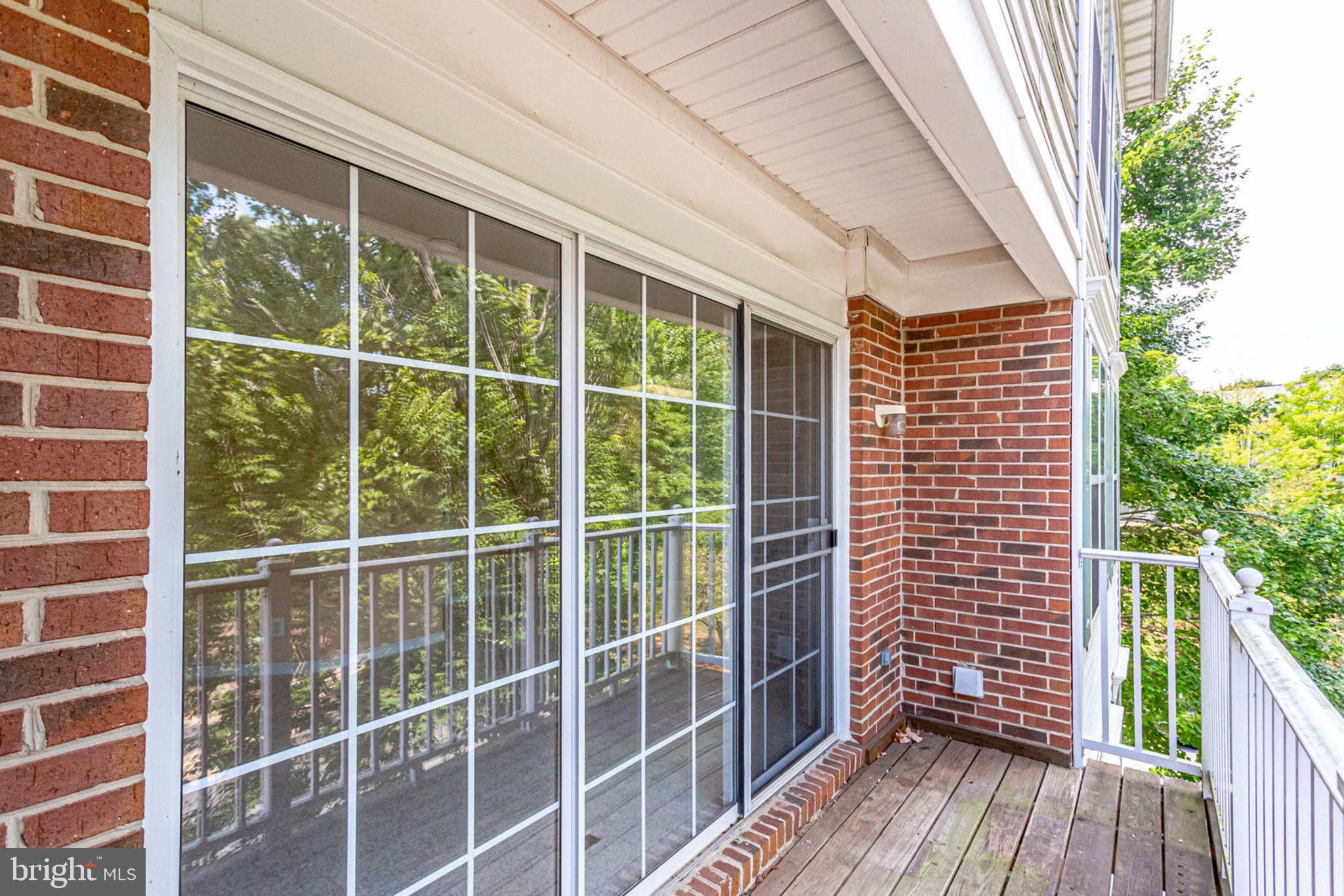 FAIR LAKES - Residential