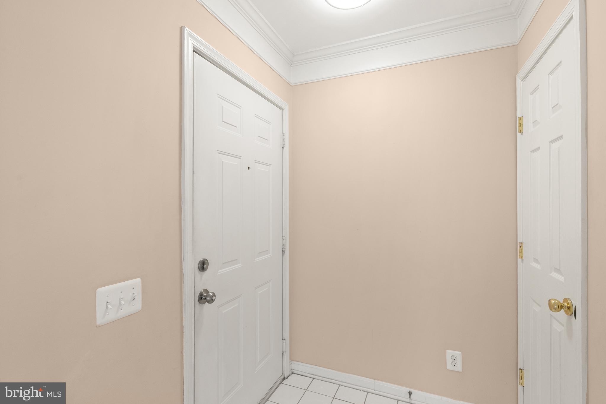 FAIR LAKES - Residential