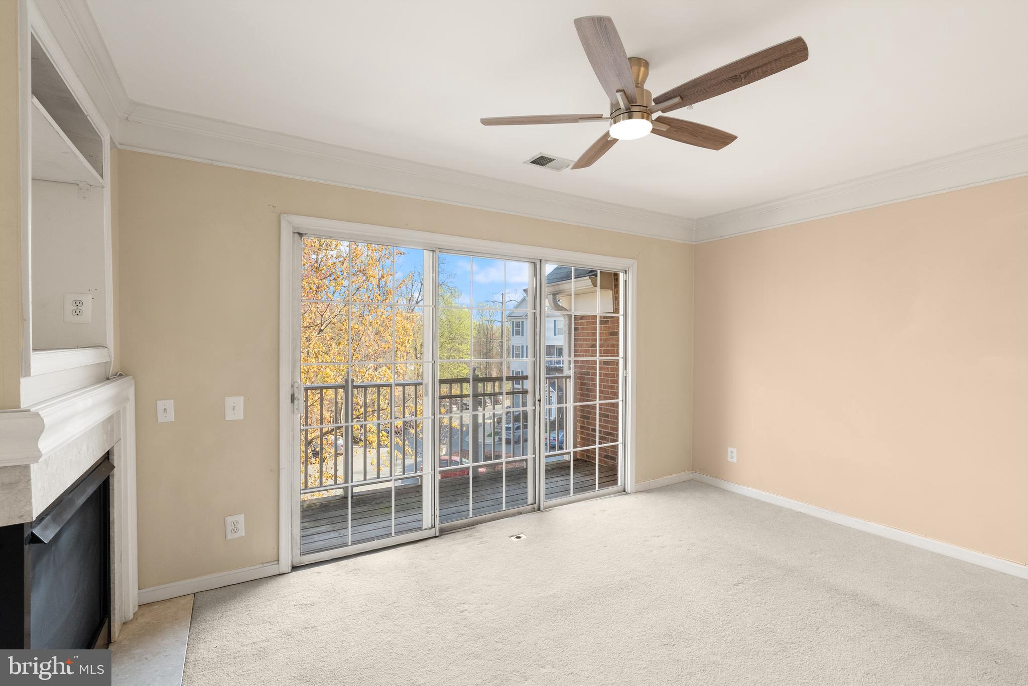 FAIR LAKES - Residential