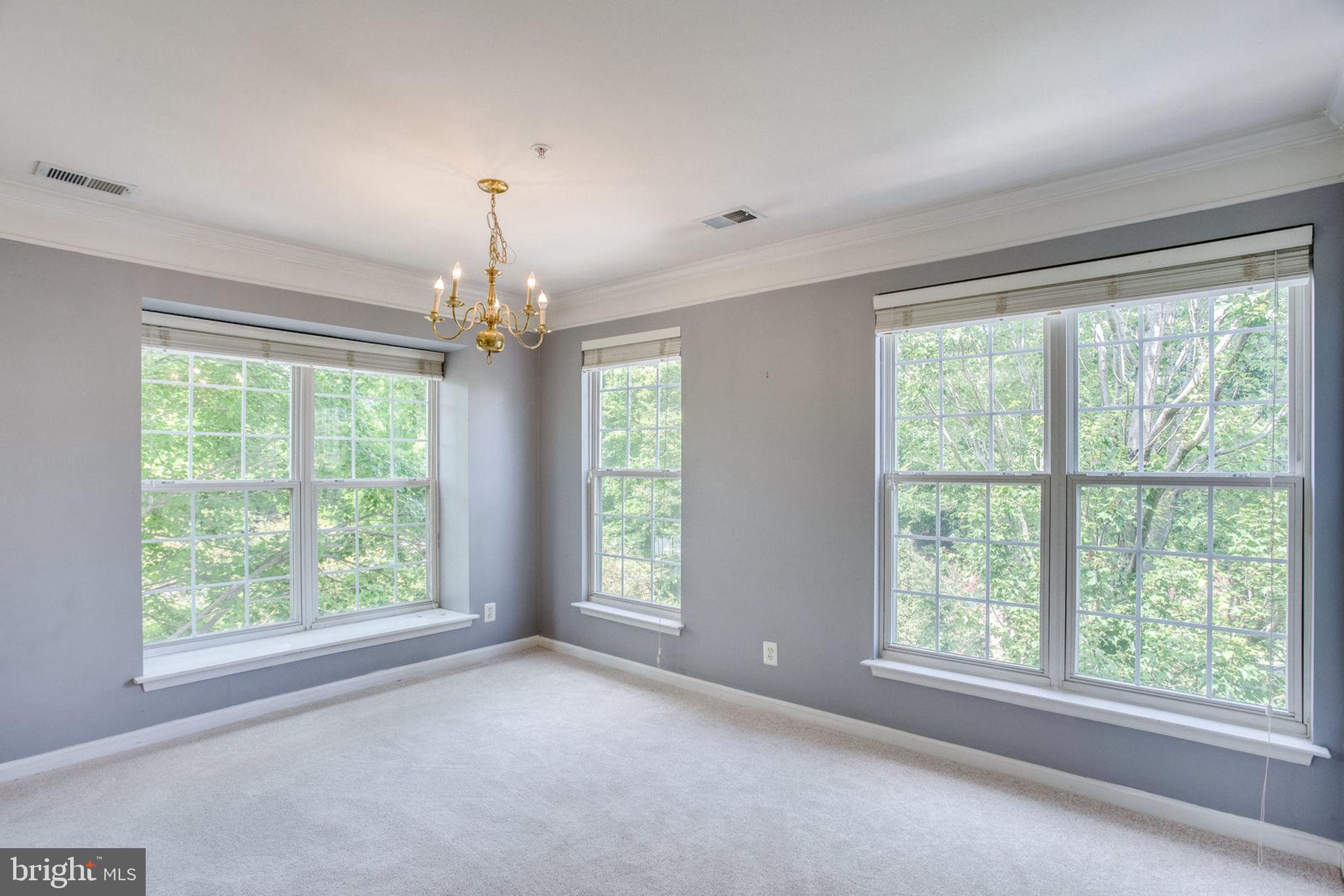 FAIR LAKES - Residential