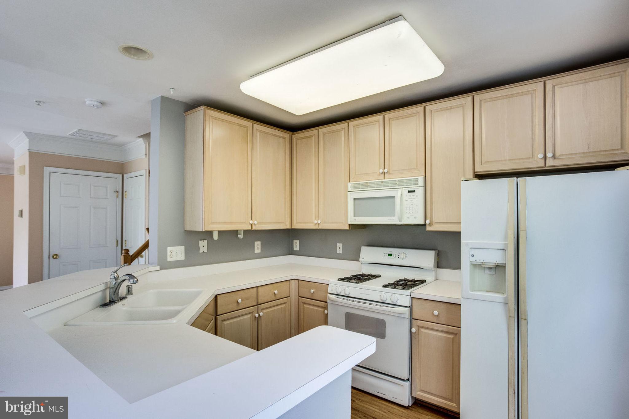 FAIR LAKES - Residential