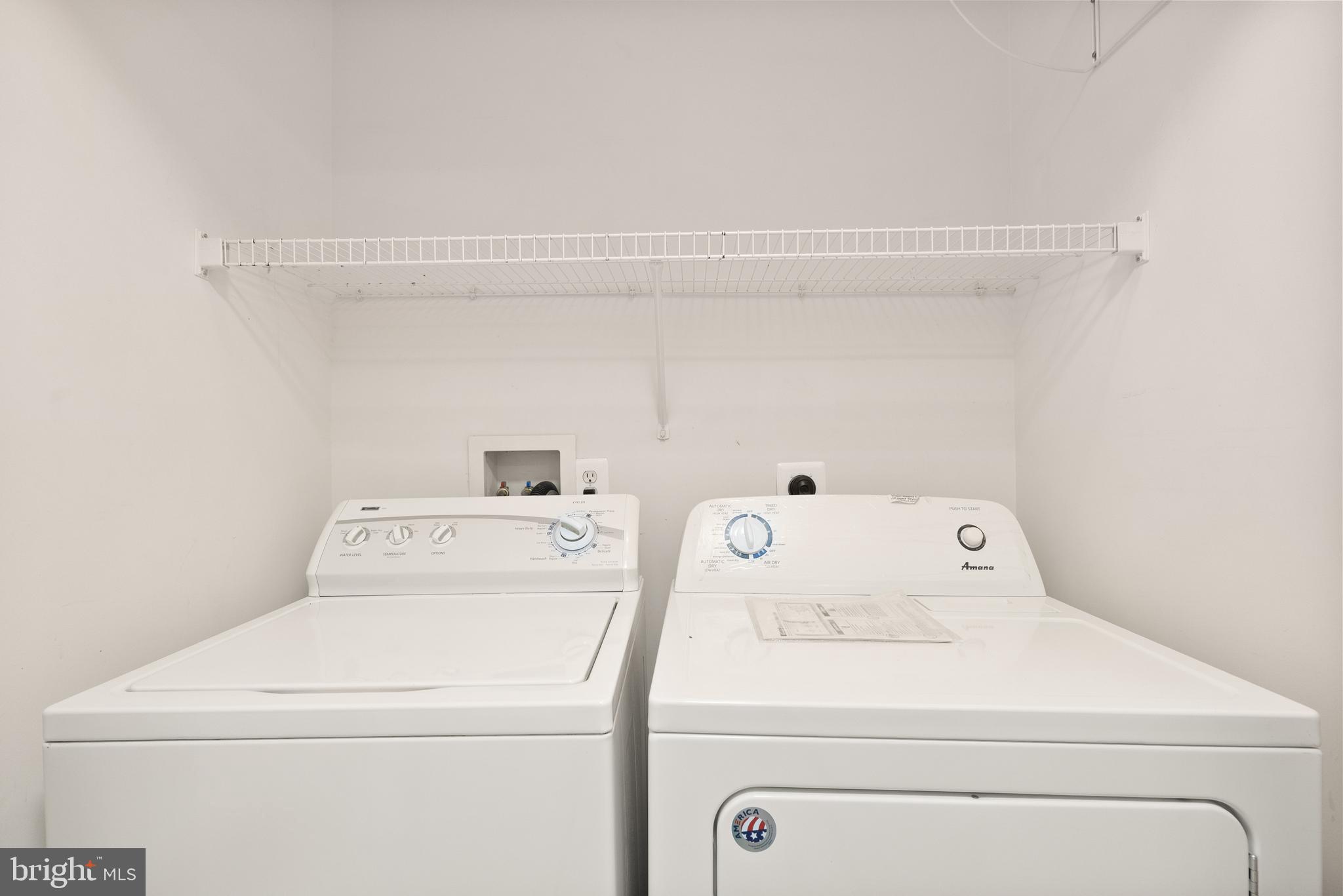 FAIR LAKES - Residential