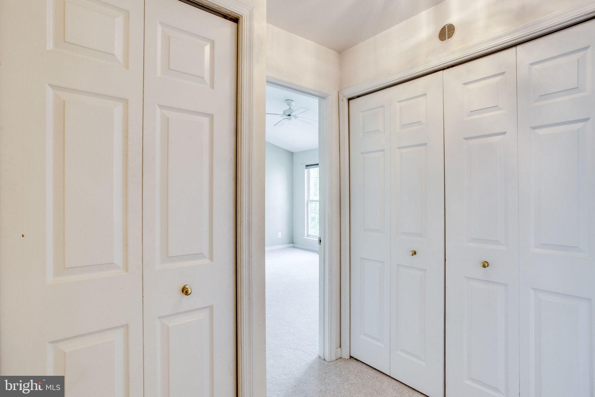 FAIR LAKES - Residential