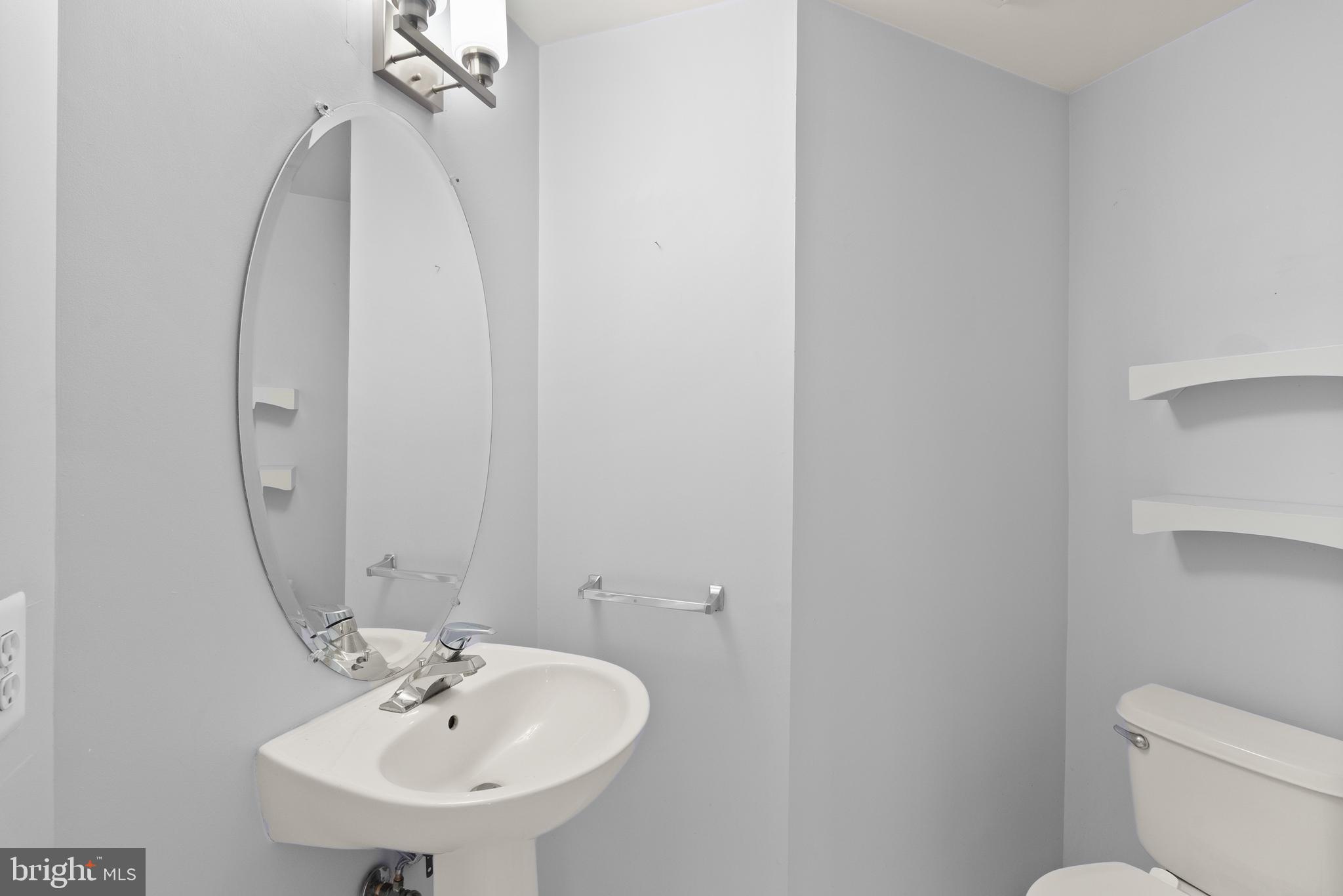 FAIR LAKES - Residential