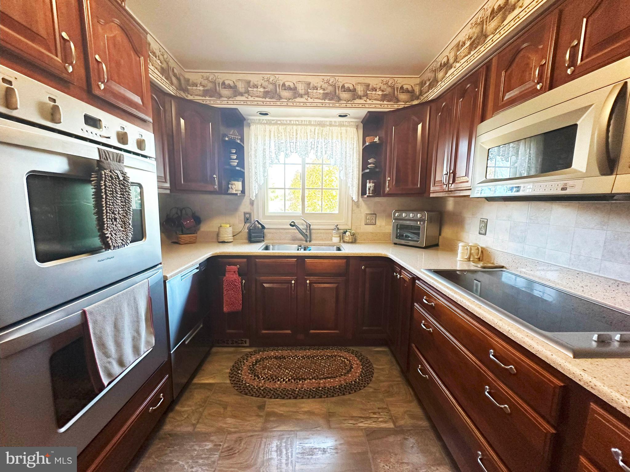 CENTERVILLE - Residential