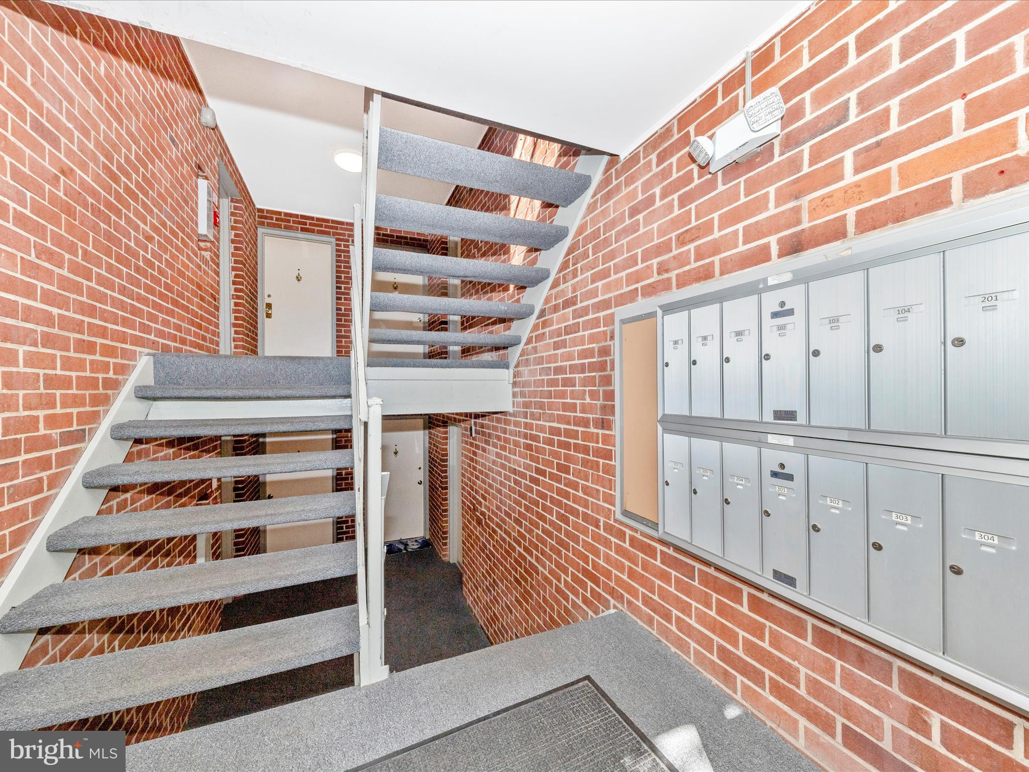 MONTPELIER VILLAGE - Residential Lease