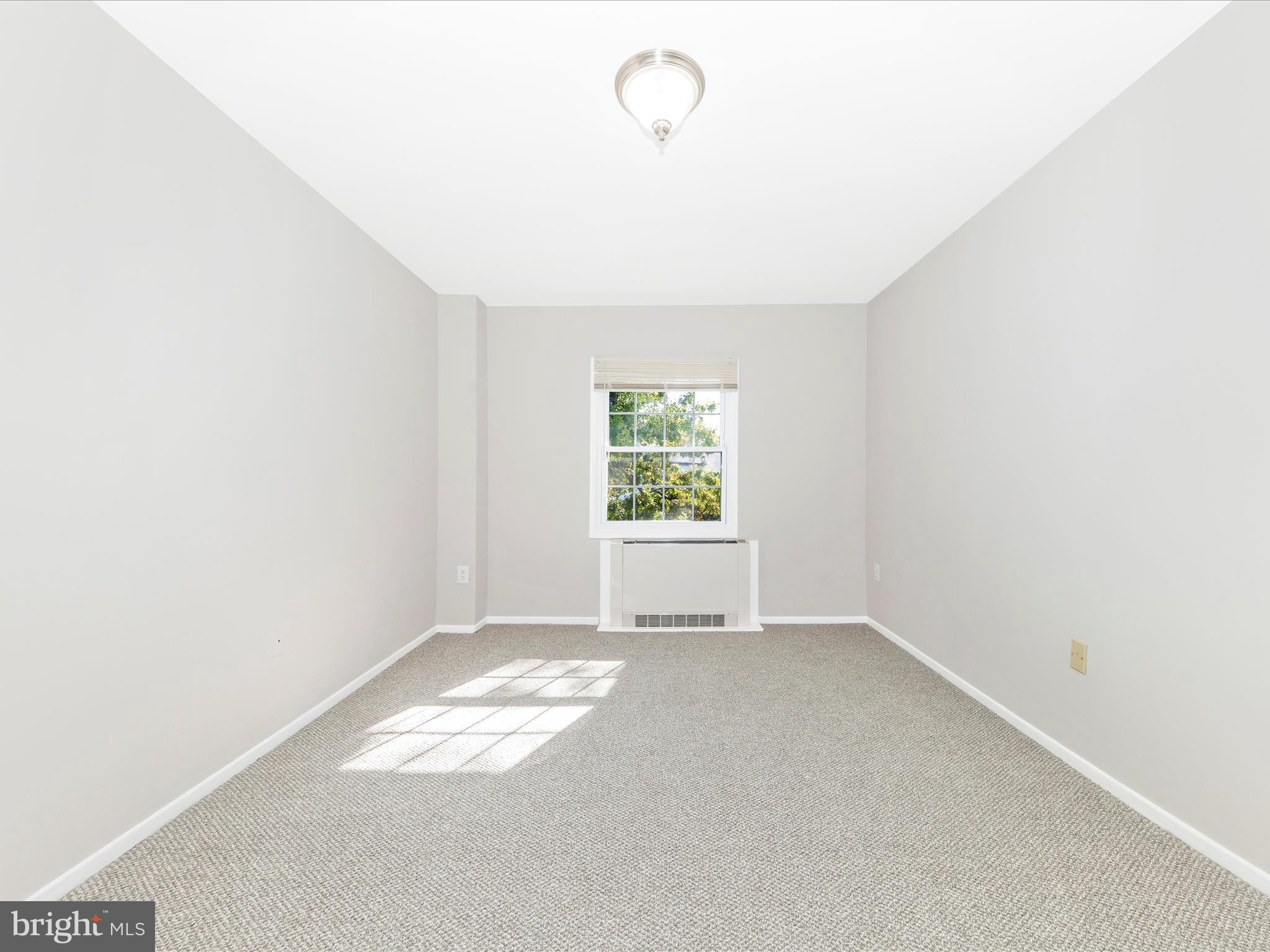 MONTPELIER VILLAGE - Residential Lease