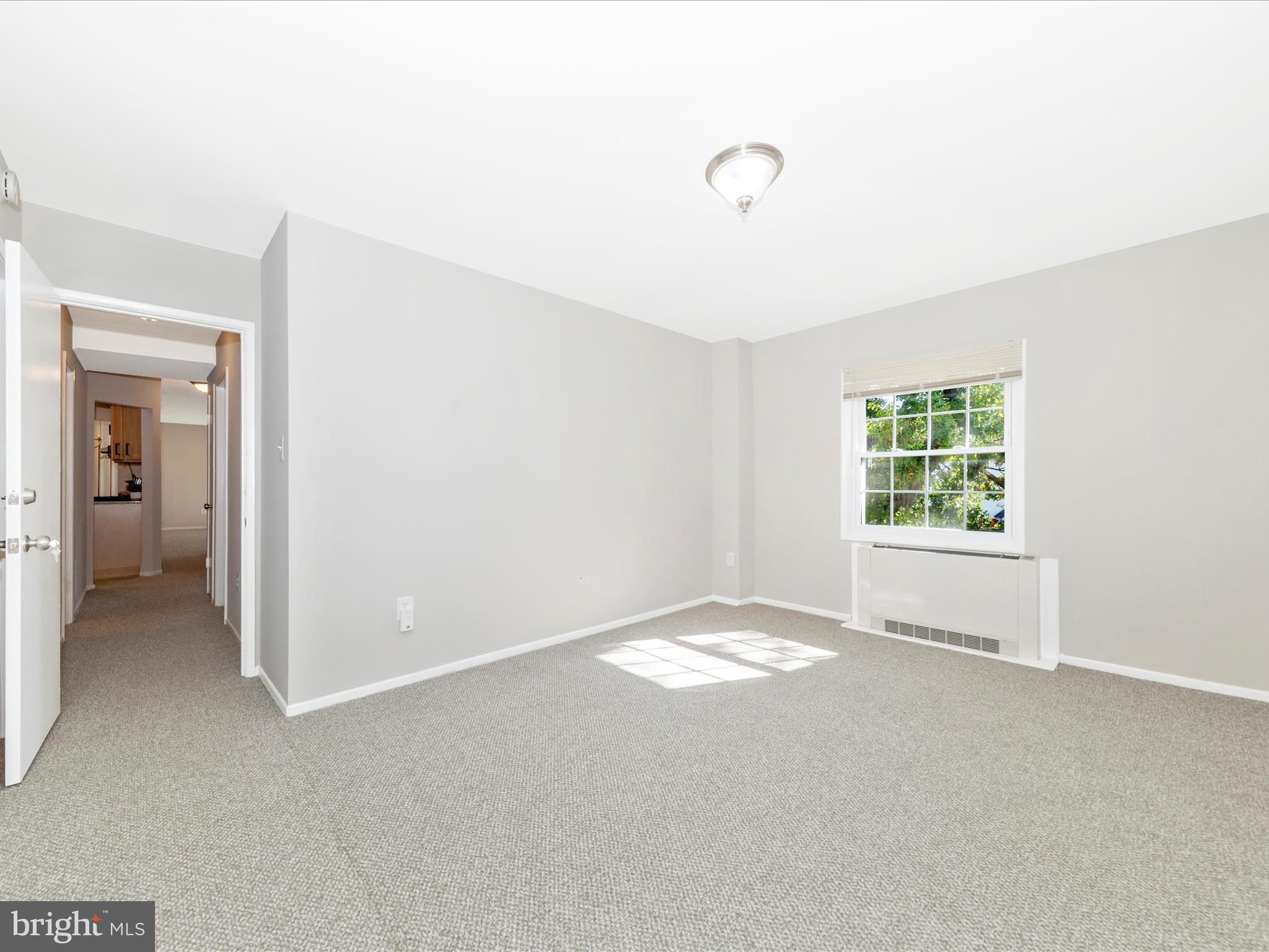 MONTPELIER VILLAGE - Residential Lease