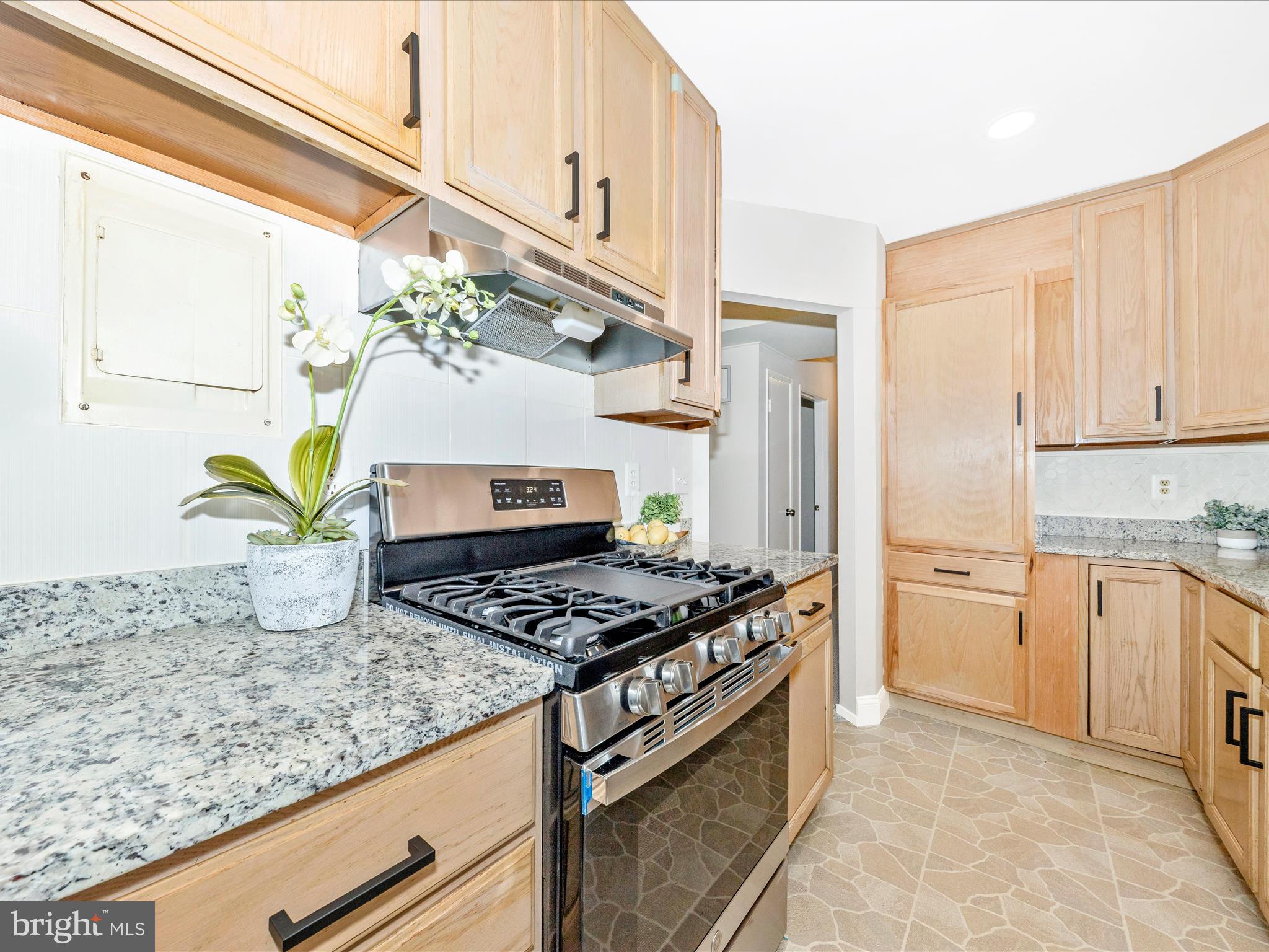 MONTPELIER VILLAGE - Residential Lease