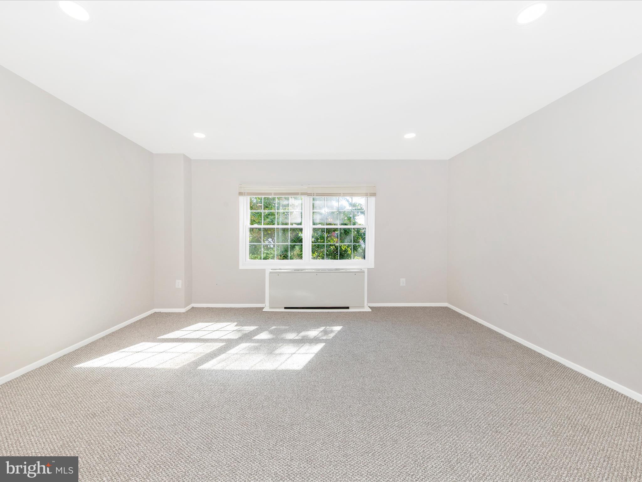 MONTPELIER VILLAGE - Residential Lease