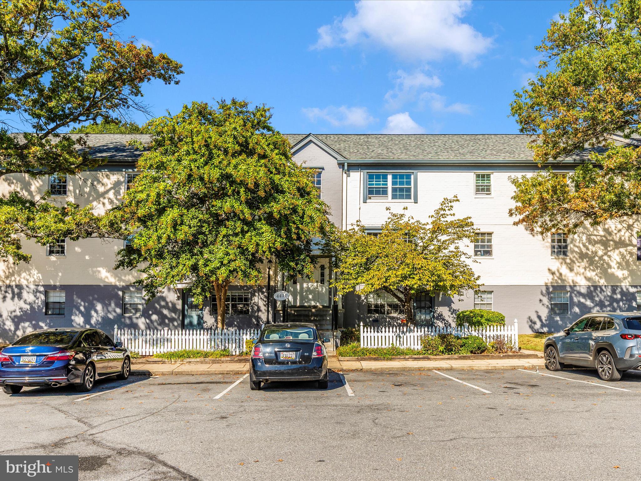 MONTPELIER VILLAGE - Residential Lease