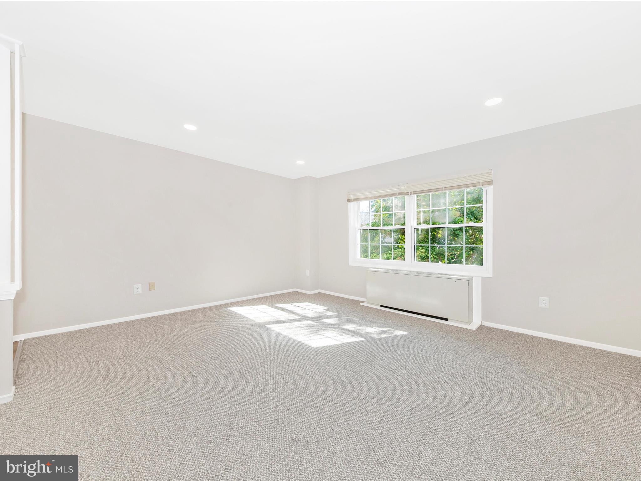 MONTPELIER VILLAGE - Residential Lease