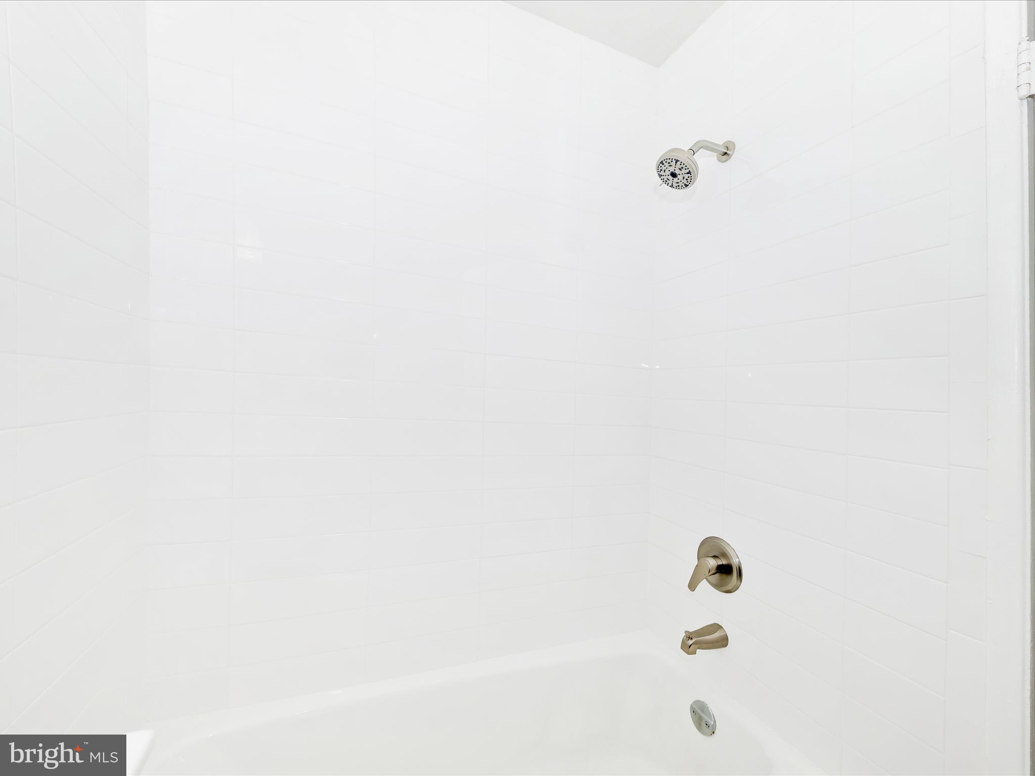 MONTPELIER VILLAGE - Residential Lease